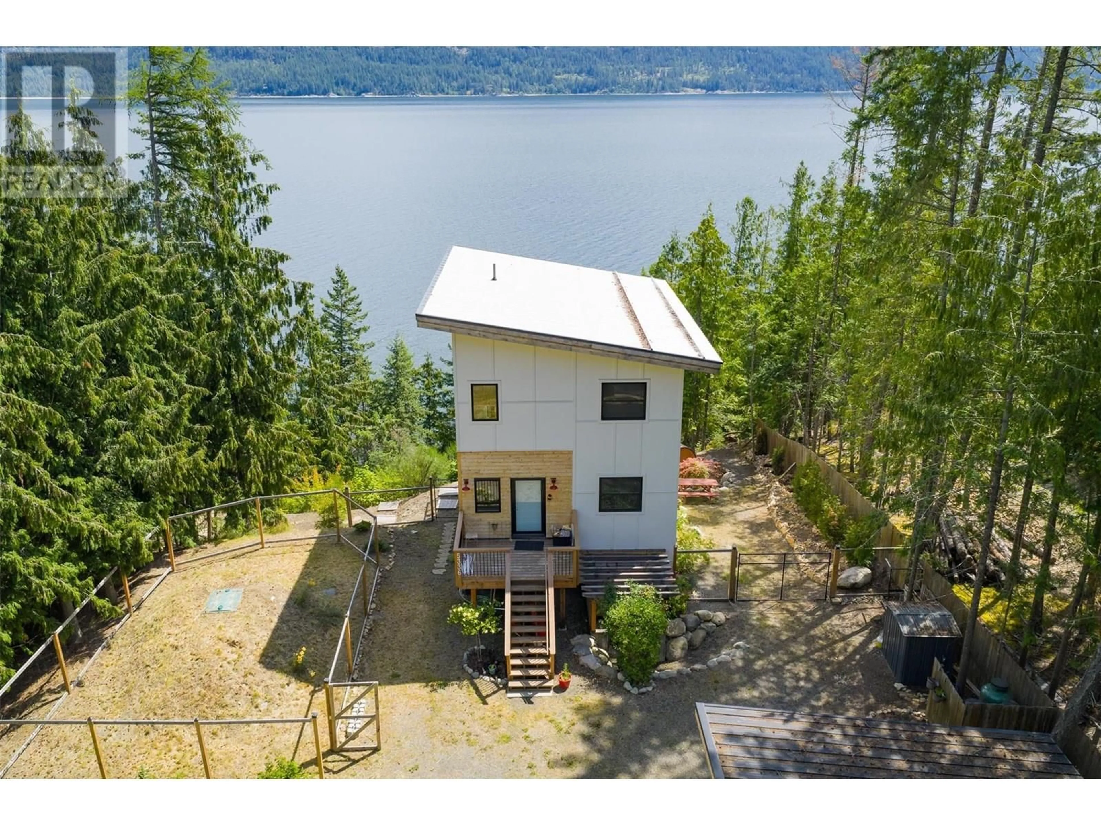 A pic from outside/outdoor area/front of a property/back of a property/a pic from drone, water/lake/river/ocean view for 5336 AMUNDSEN ROAD, Kaslo British Columbia V0G1Y0