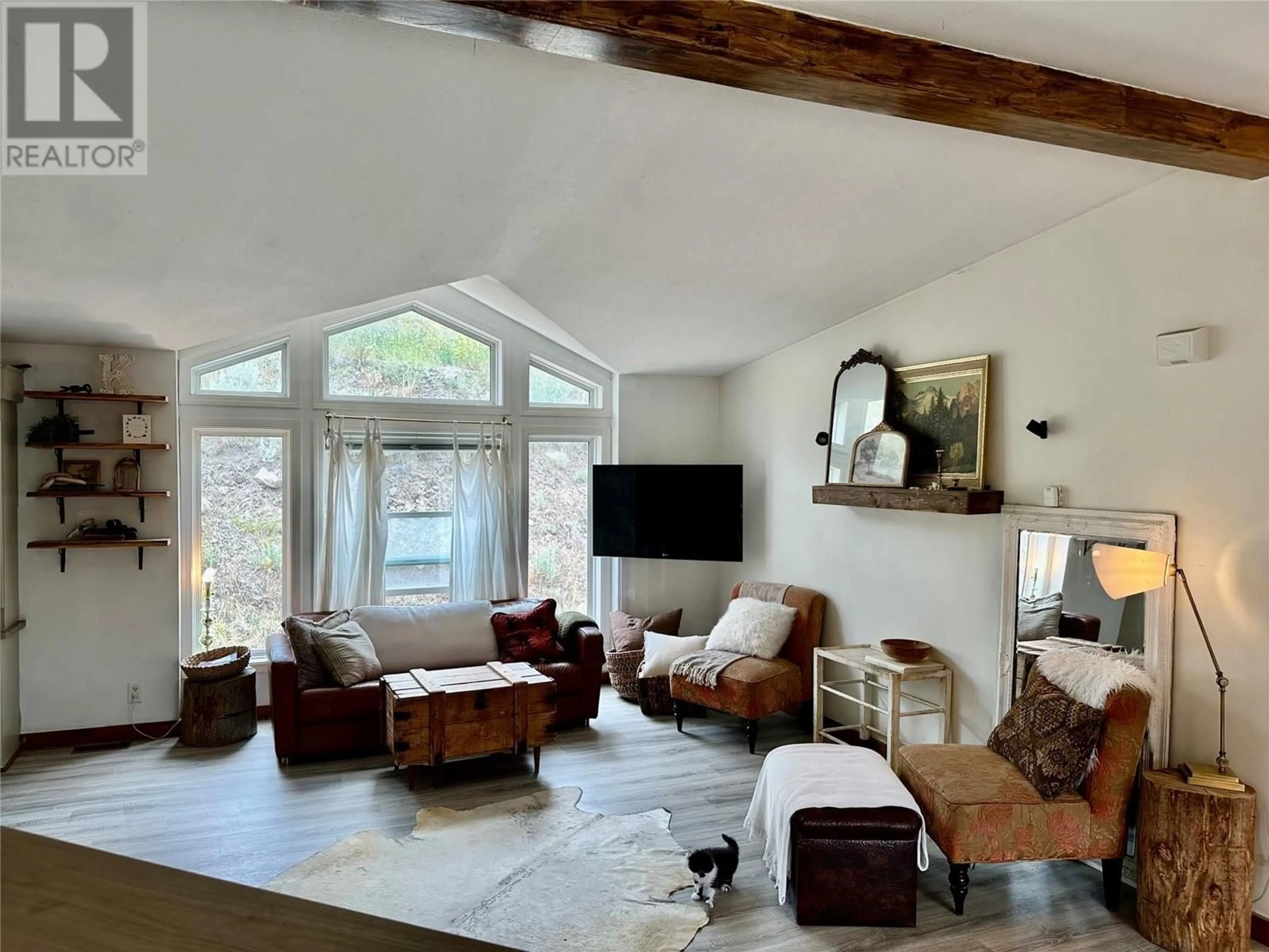 Living room with furniture, unknown for 120 RESOLUTE ROAD, Kaleden British Columbia V0H1K0