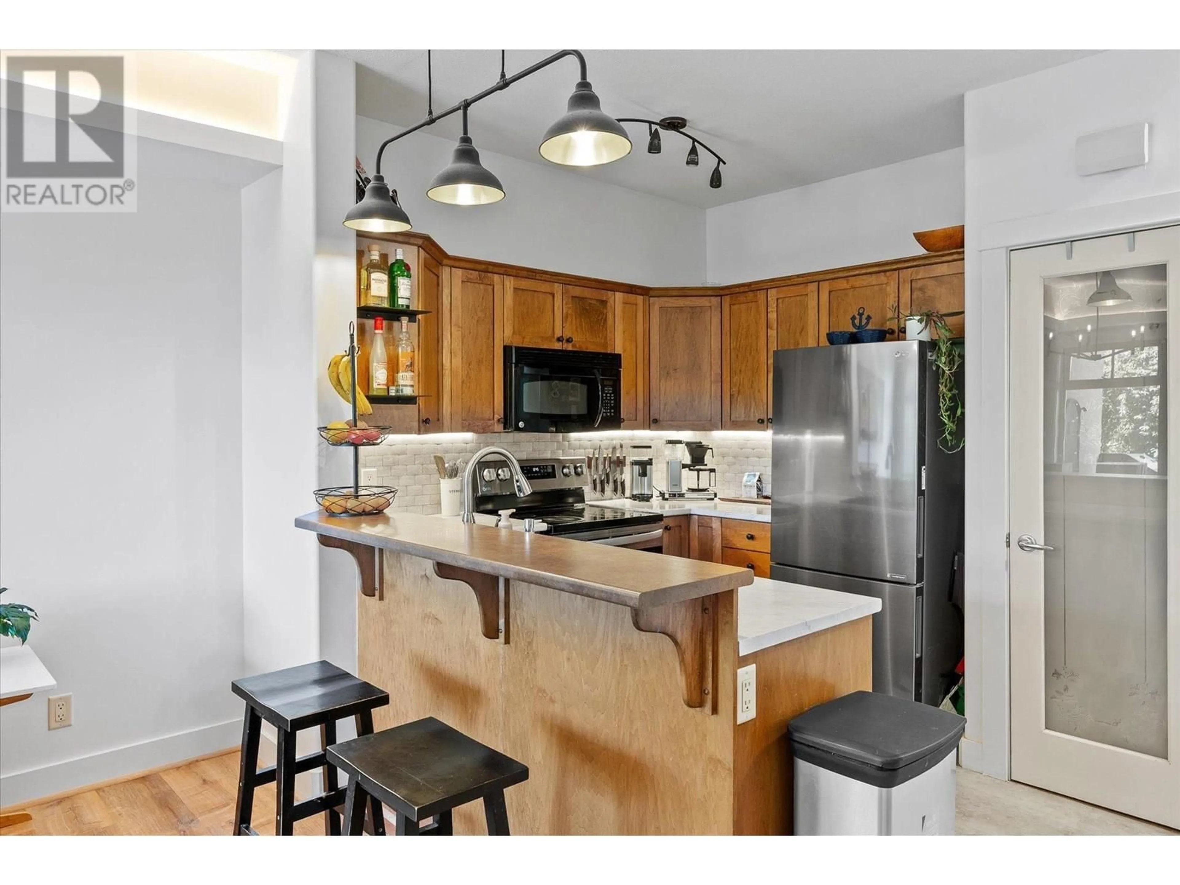 Open concept kitchen, unknown for 204 - 2551 SHORELINE DRIVE, Lake Country British Columbia V4P2P2