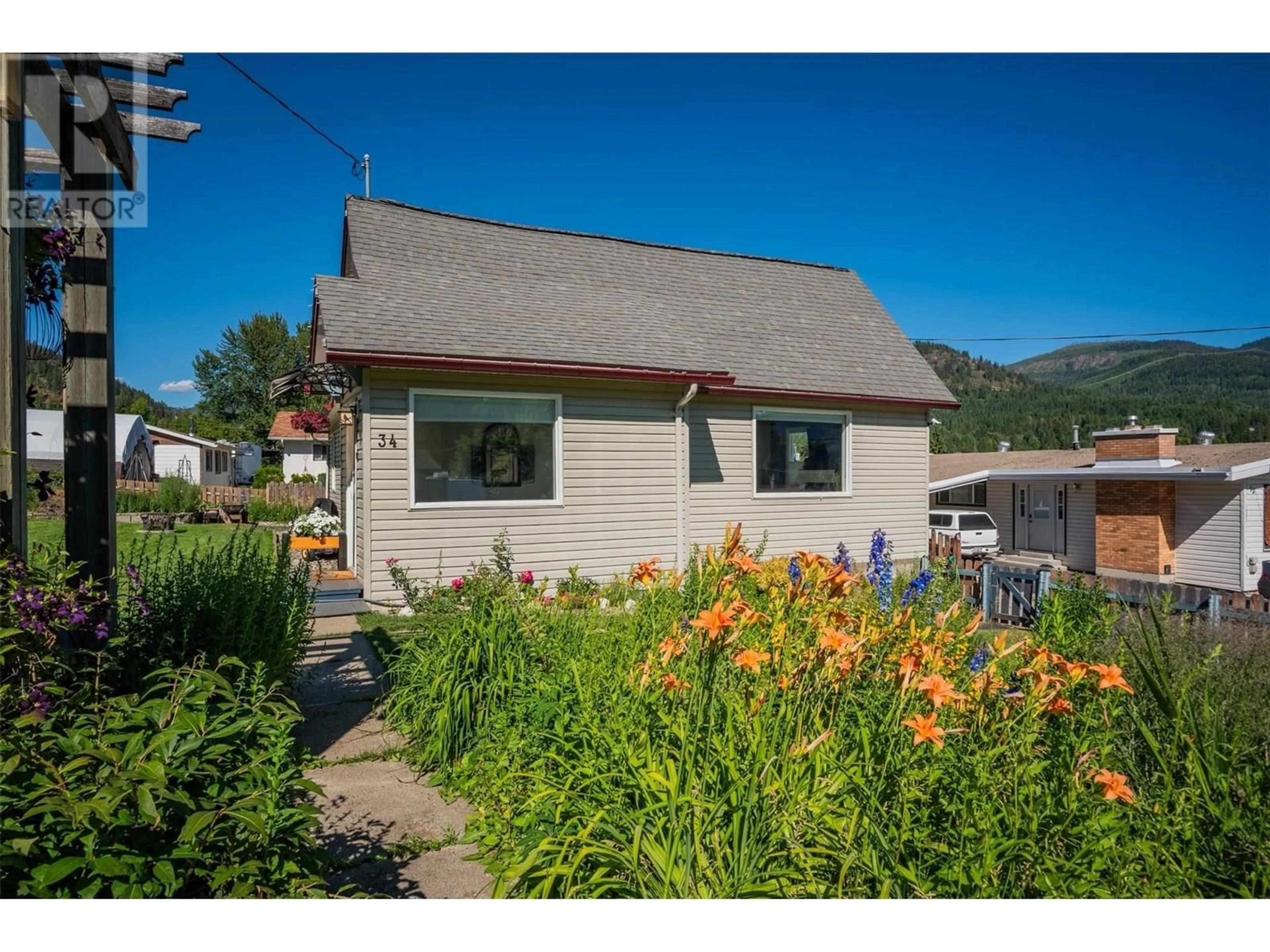 Unknown for 34 NELSON AVENUE, Fruitvale British Columbia V0G1L0