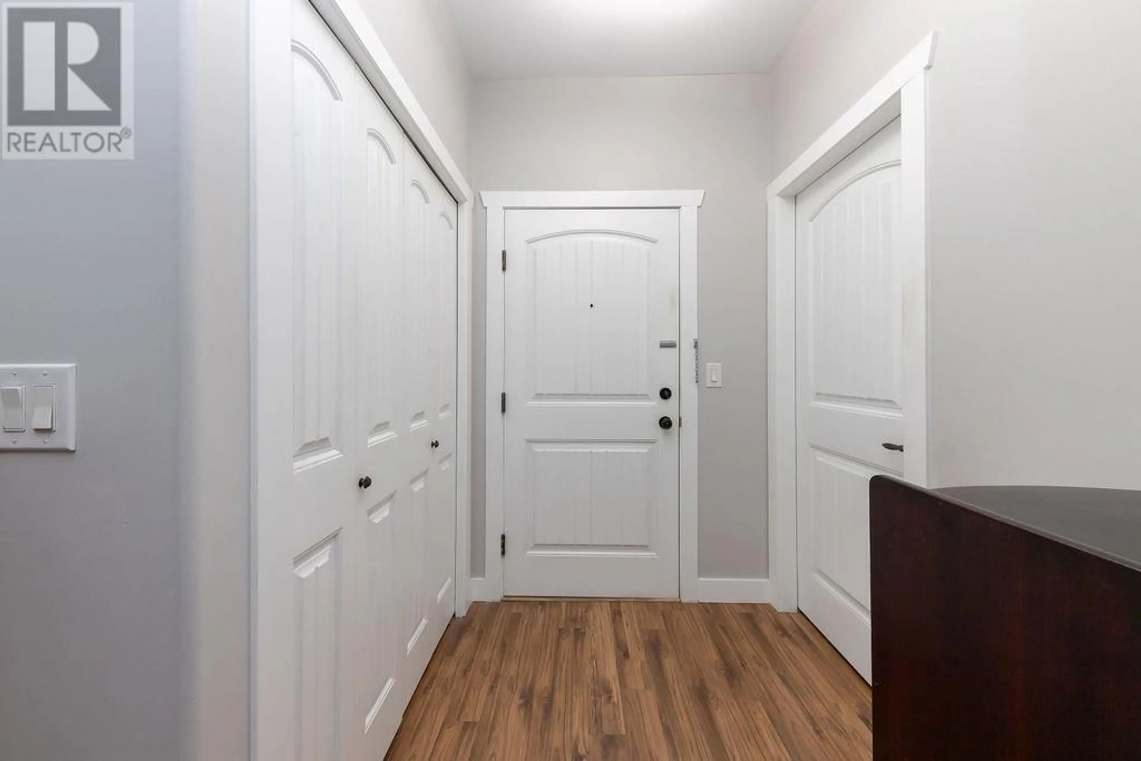Indoor entryway for 111 - 550 LORNE STREET, Kamloops British Columbia V2C1W3