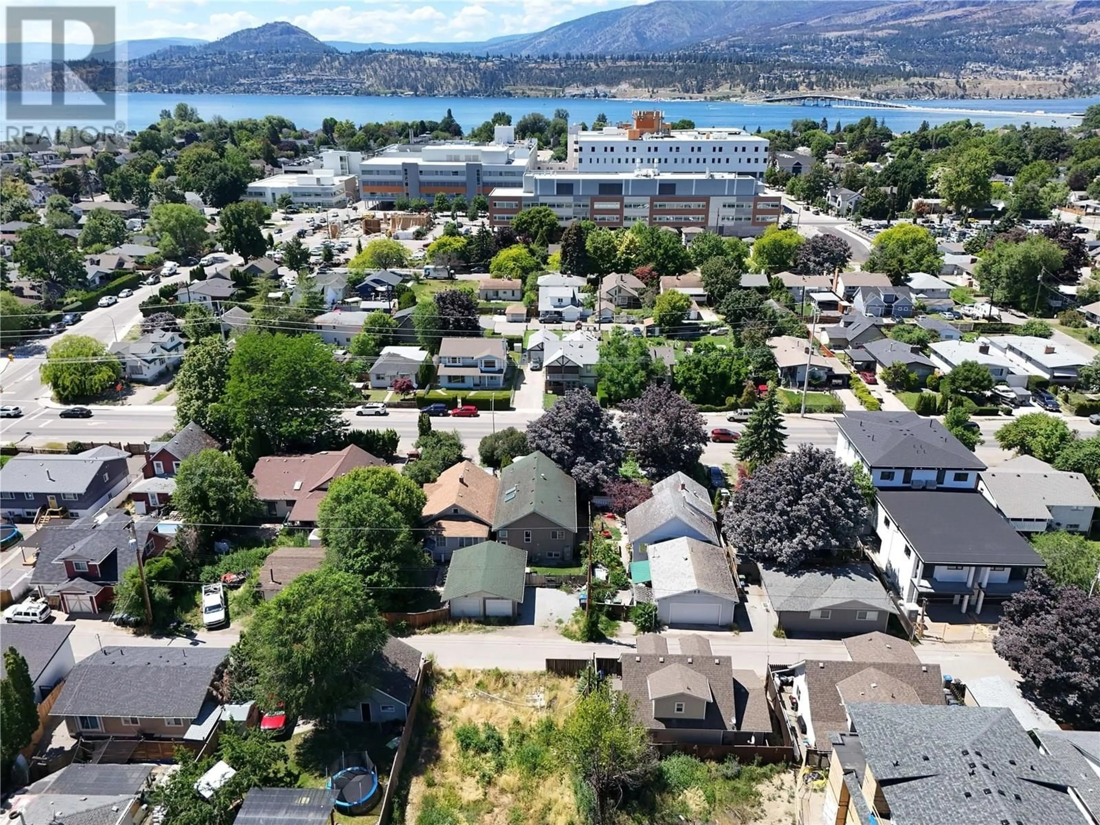 A pic from outside/outdoor area/front of a property/back of a property/a pic from drone, unknown for 2253 RICHTER STREET, Kelowna British Columbia V1Y2N9