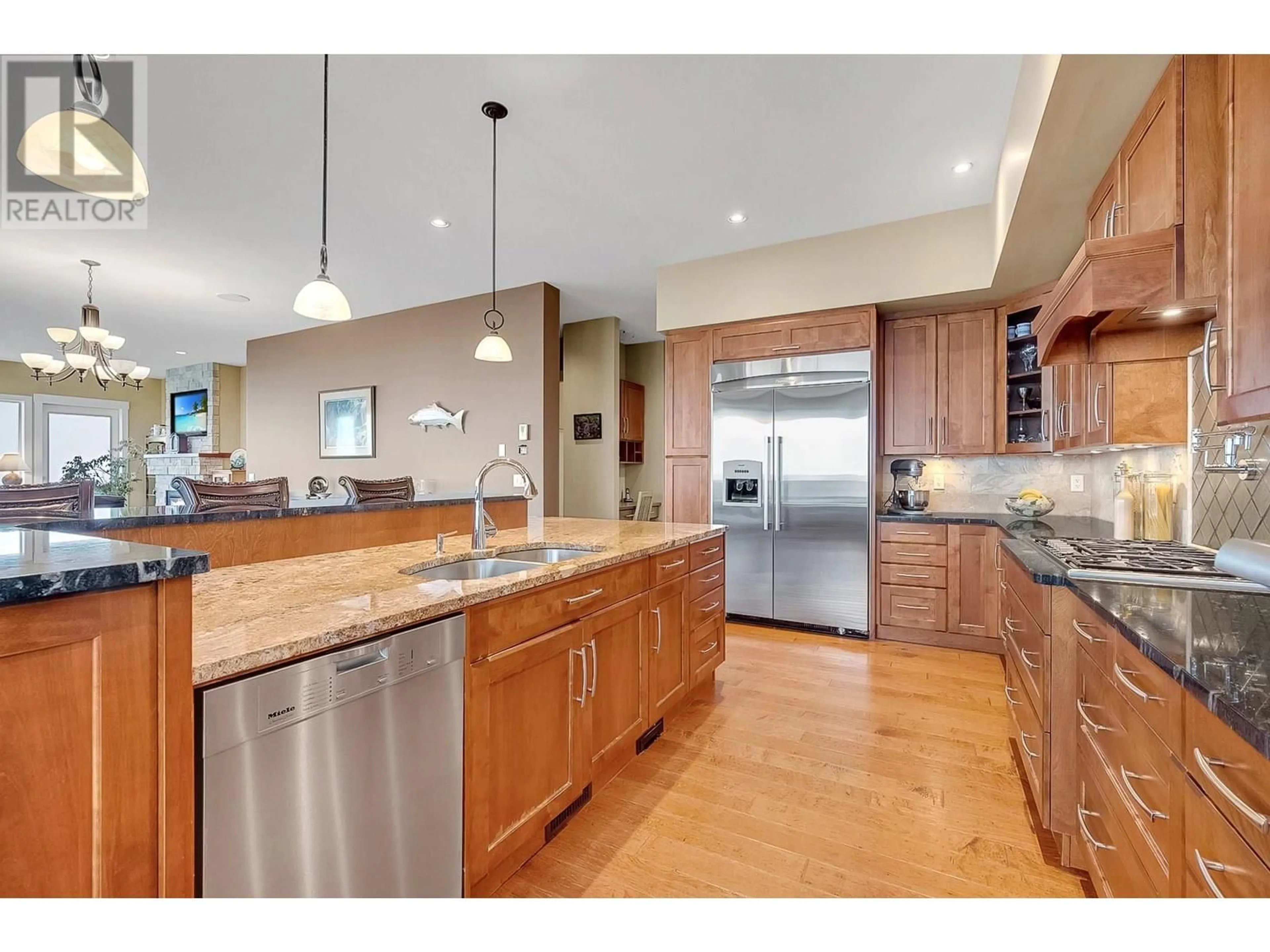 Open concept kitchen, unknown for 1760 CHEAKAMUS DRIVE, Kamloops British Columbia V2E2T6