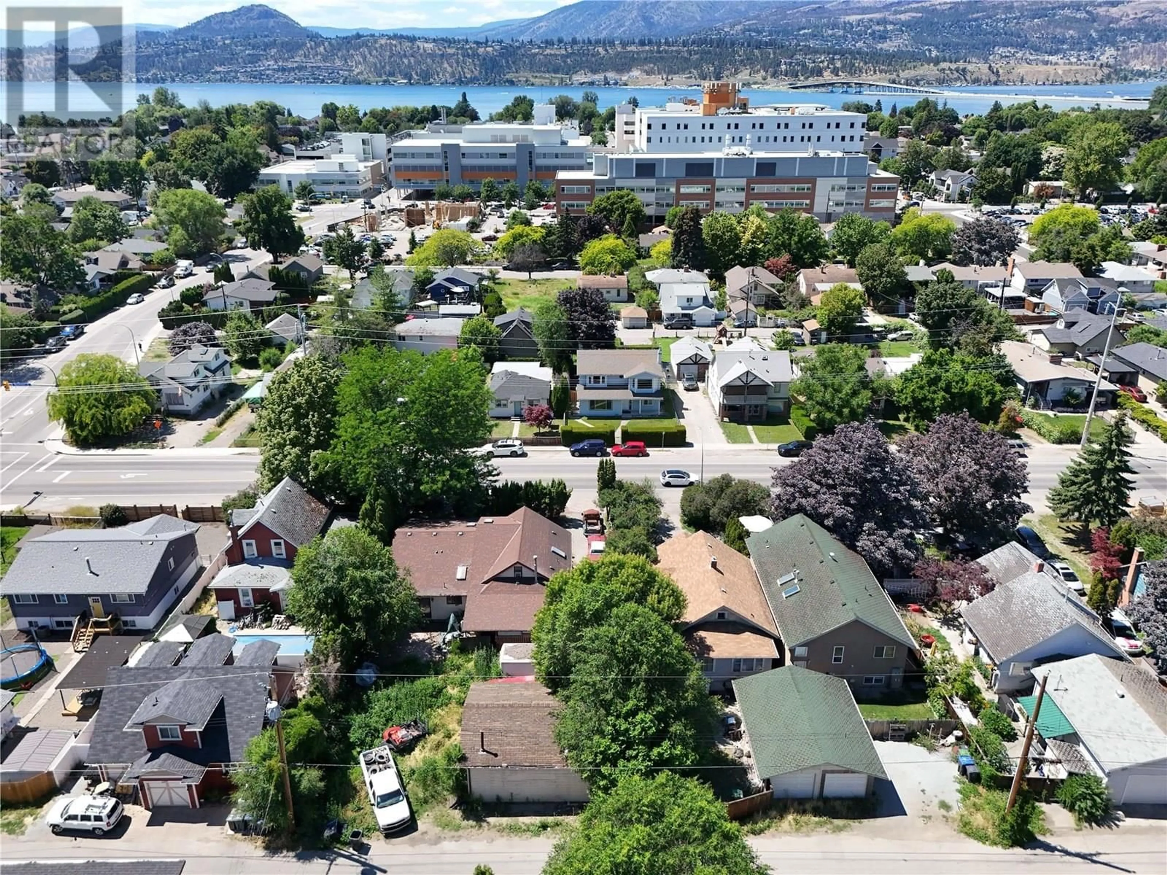 A pic from outside/outdoor area/front of a property/back of a property/a pic from drone, unknown for 2265 RICHTER STREET, Kelowna British Columbia V1Y2N9