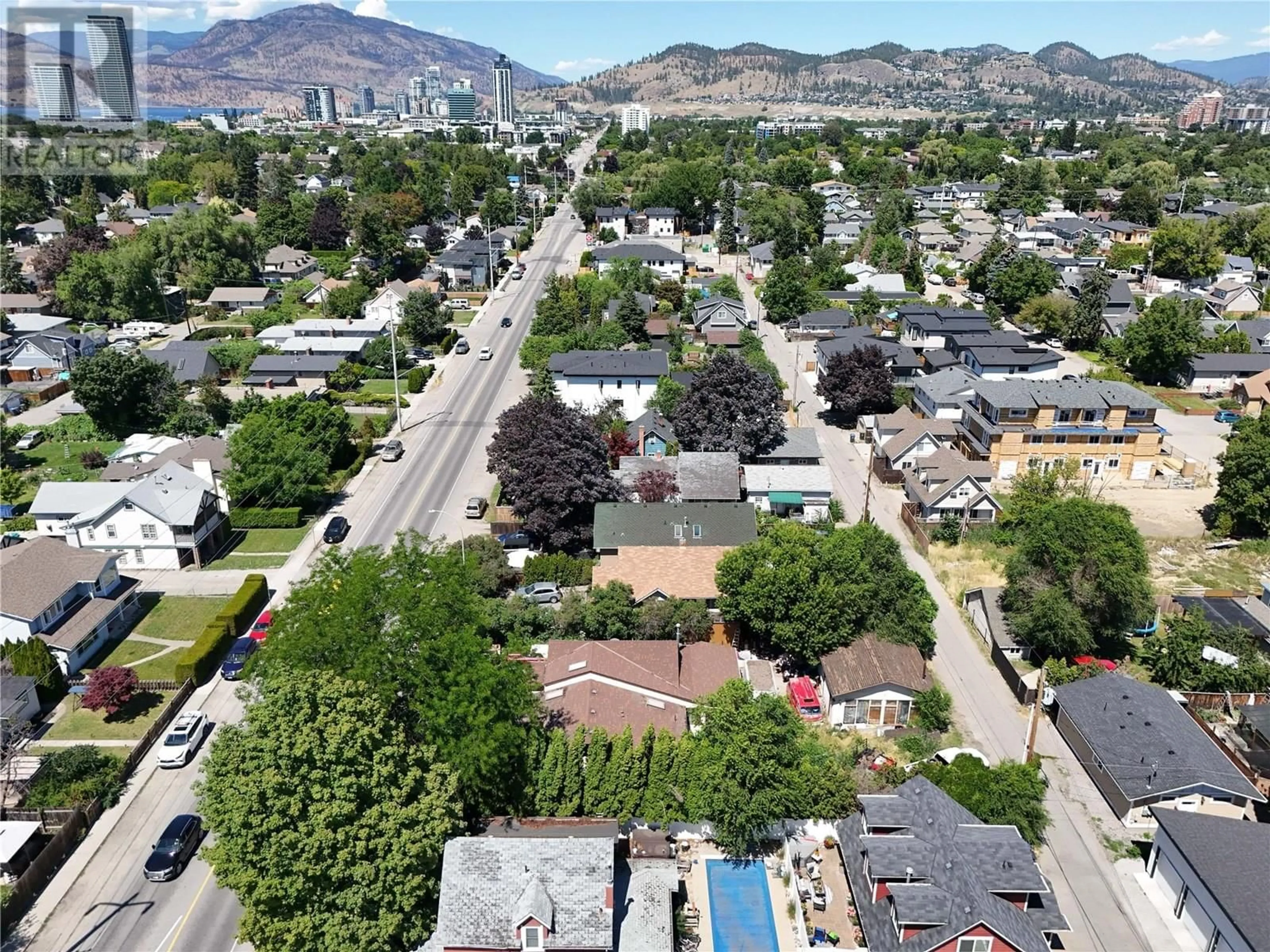 A pic from outside/outdoor area/front of a property/back of a property/a pic from drone, unknown for 2265 RICHTER STREET, Kelowna British Columbia V1Y2N9