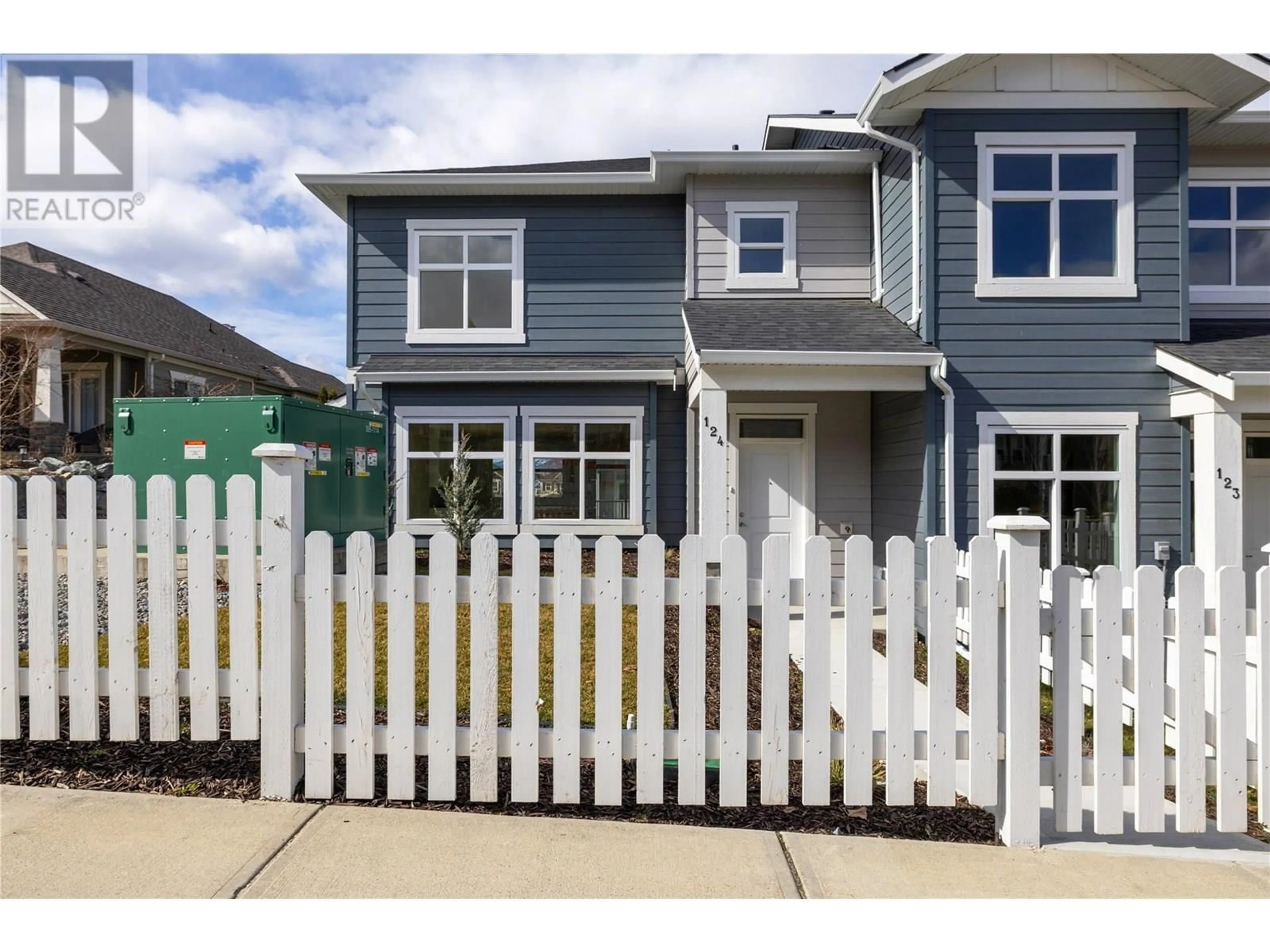Home with vinyl exterior material, street for 124 - 5300 MAIN STREET, Kelowna British Columbia V1W0C1