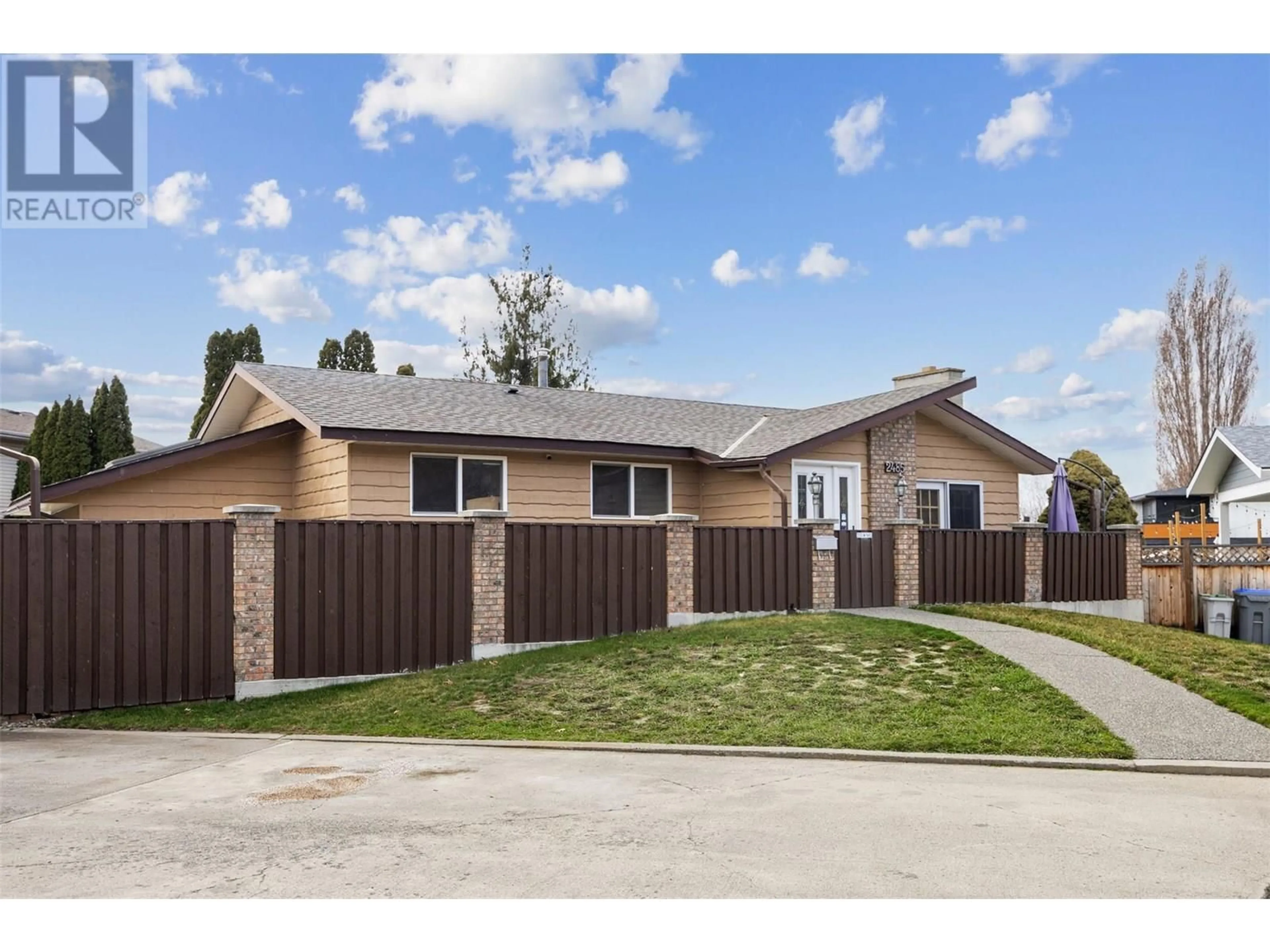 Home with vinyl exterior material, street for 2485 PAULSEN PLACE, Kamloops British Columbia V2B5A2