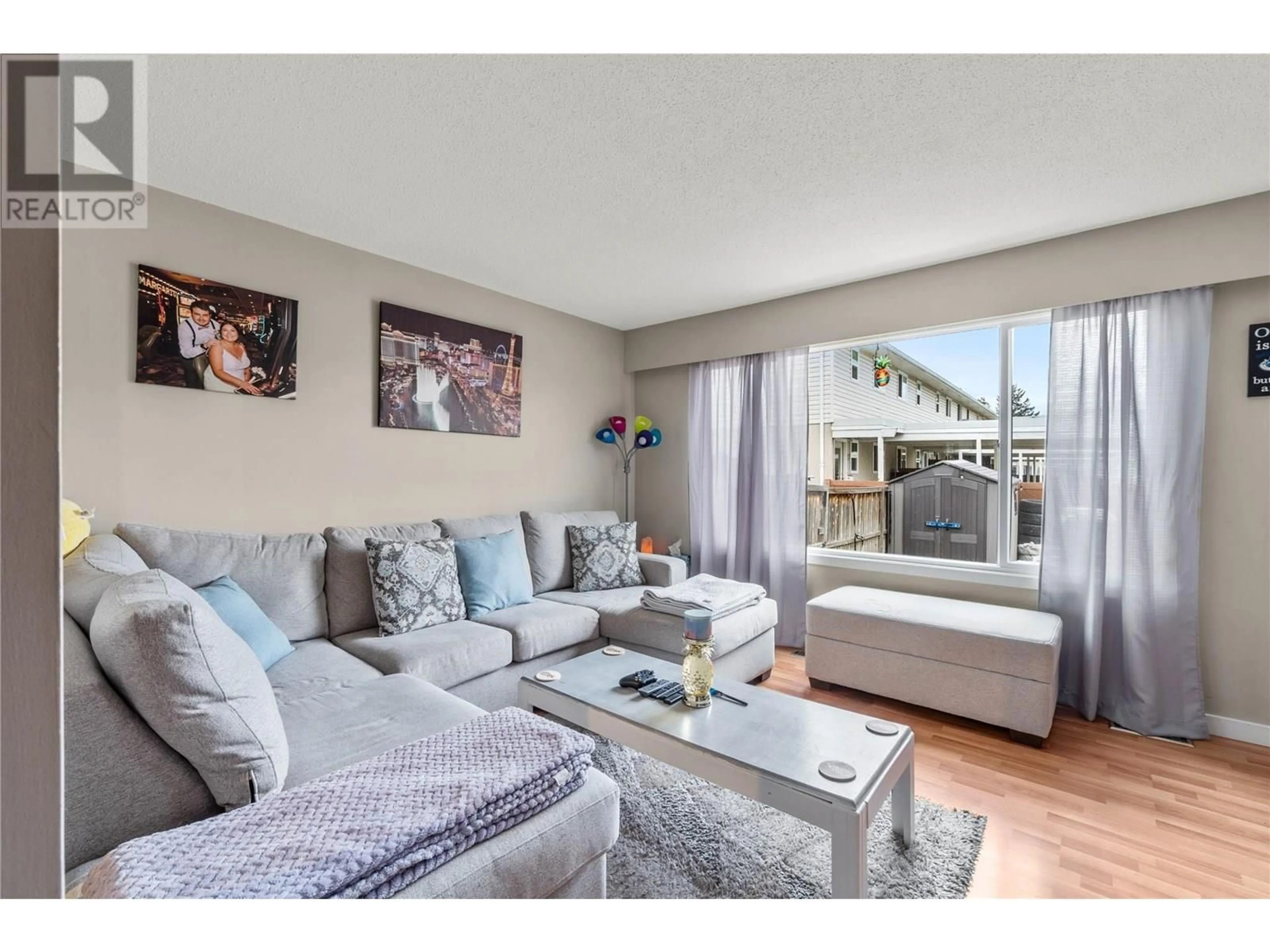 Living room with furniture, unknown for 26 - 800 SOUTHILL STREET, Kamloops British Columbia V2B5L8