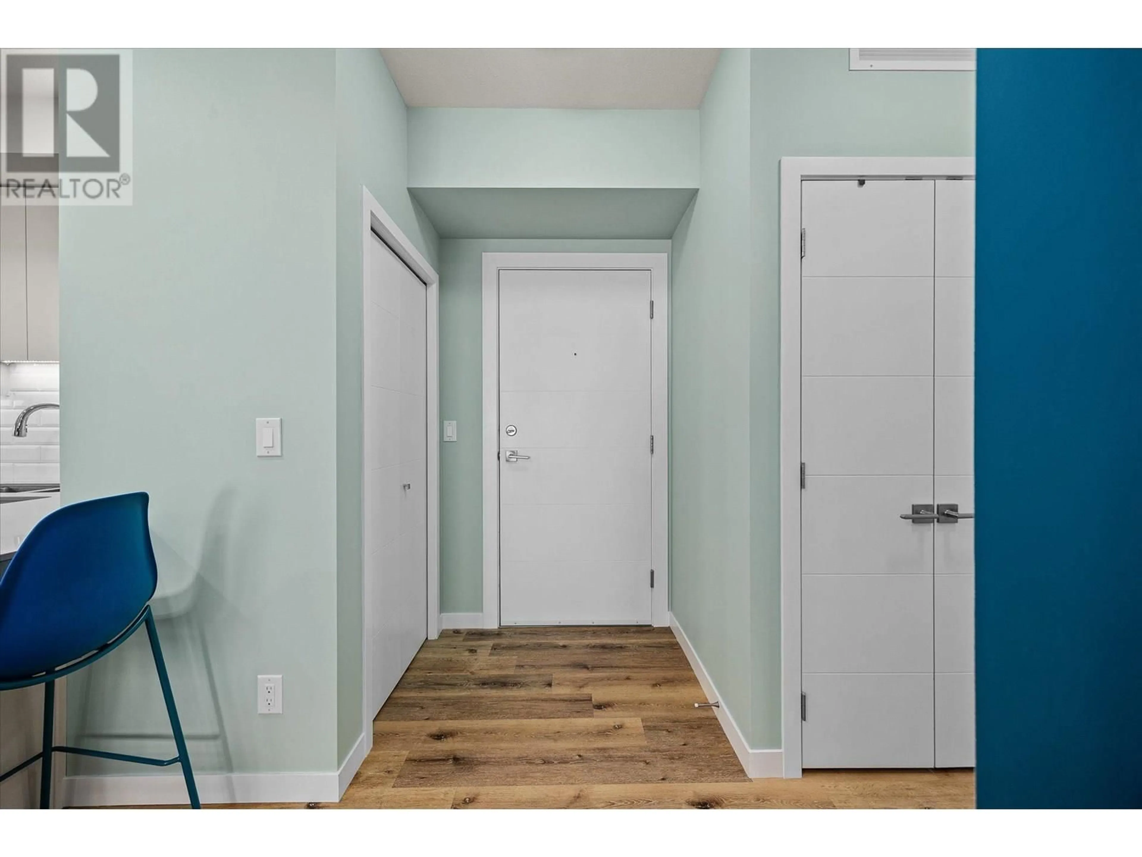 Indoor entryway for 313 - 722 VALLEY ROAD, Kelowna British Columbia V1V2E6