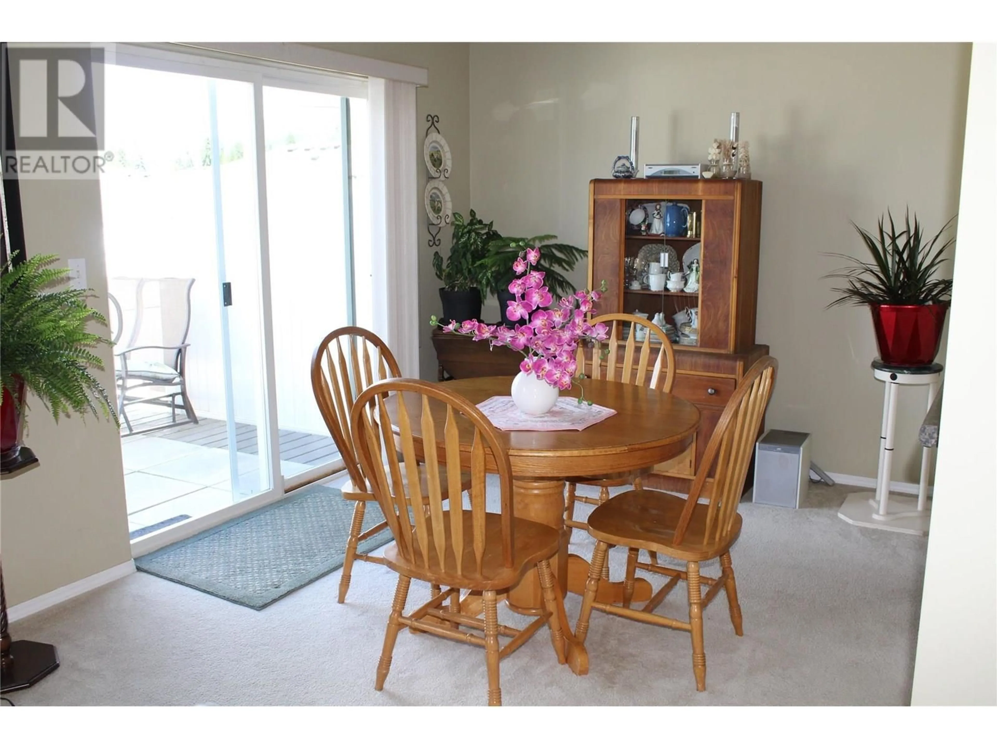 Dining room, wood/laminate floor for 24 - 2951 11 AVENUE NORTHEAST, Salmon Arm British Columbia V1E1V8