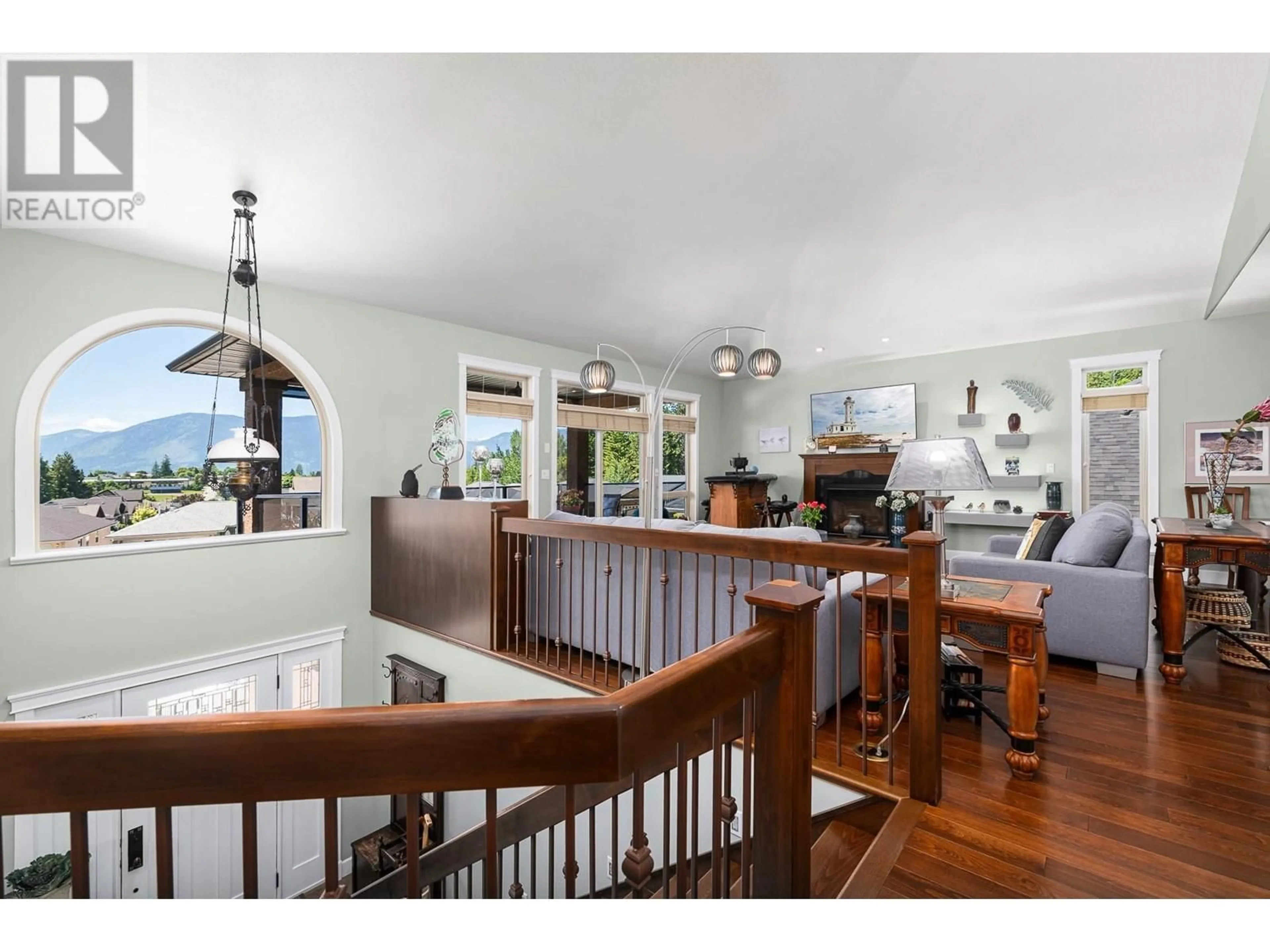 Open concept kitchen, wood/laminate floor for 18 - 420 20TH AVENUE NORTH, Creston British Columbia V0B1G5