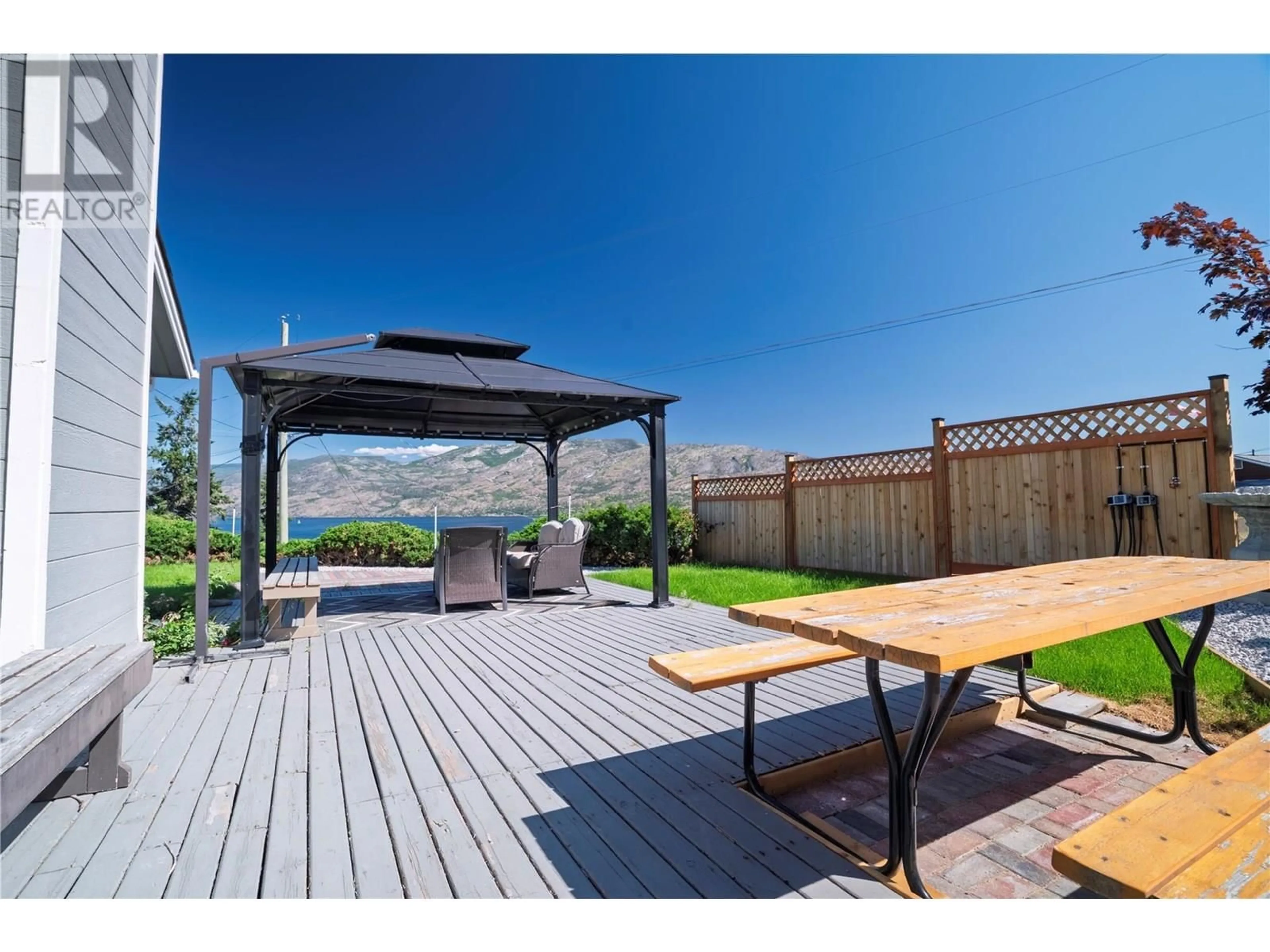 Patio, mountain view for 3745 SHAW ROAD, Peachland British Columbia V0H1X2