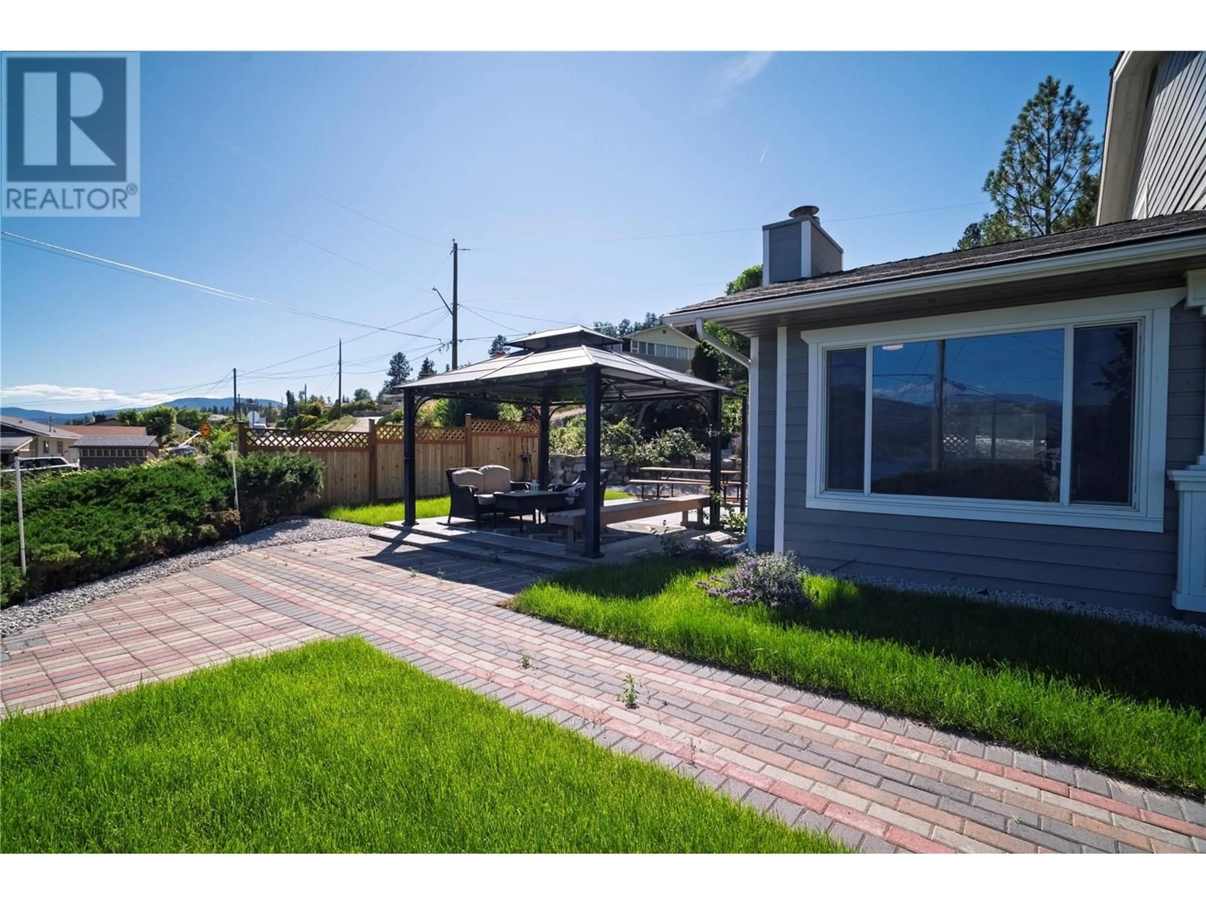 Patio, water/lake/river/ocean view for 3745 SHAW ROAD, Peachland British Columbia V0H1X2