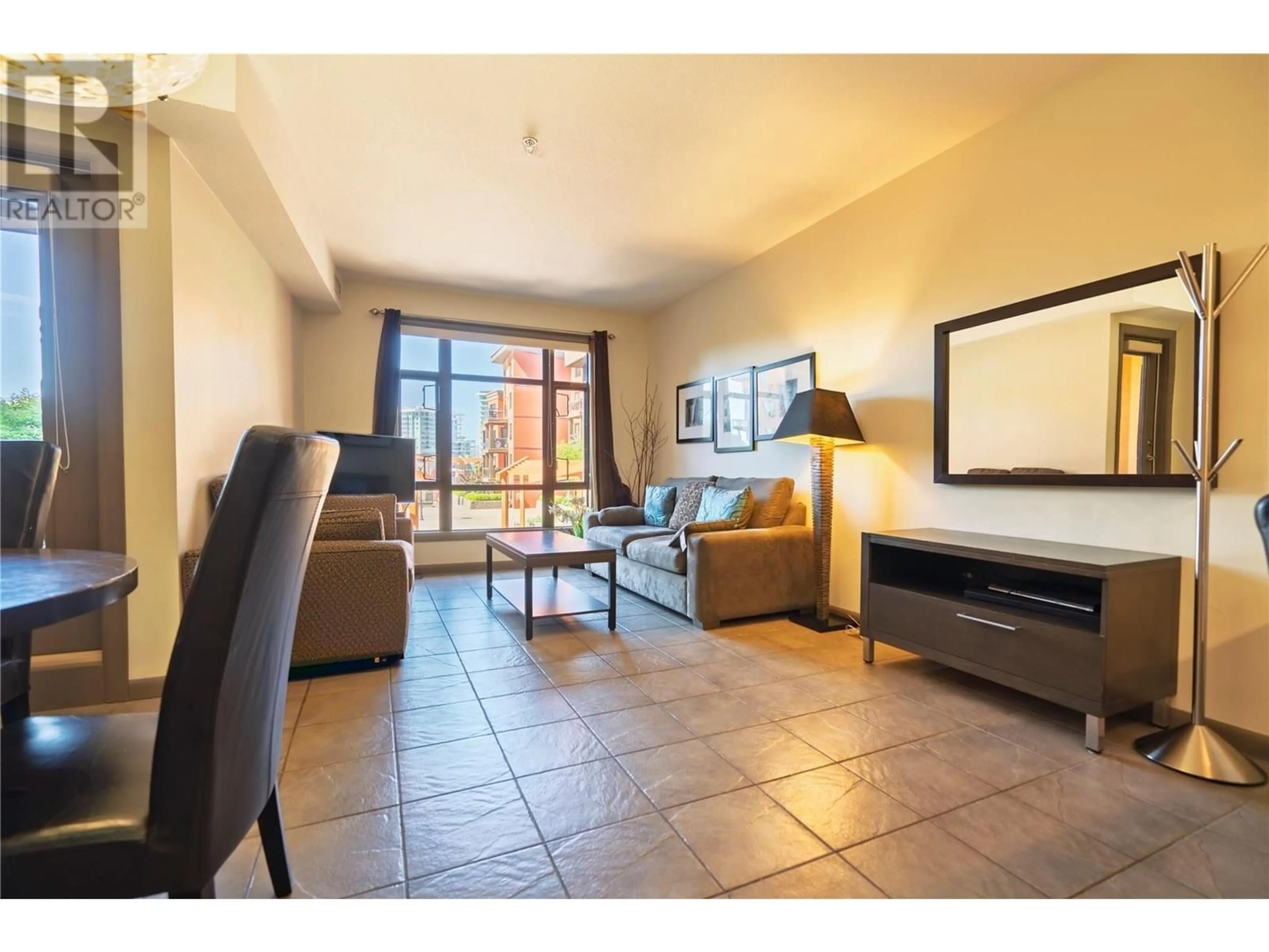 Living room with furniture, unknown for 427 - 654 COOK ROAD, Kelowna British Columbia V1W3G7