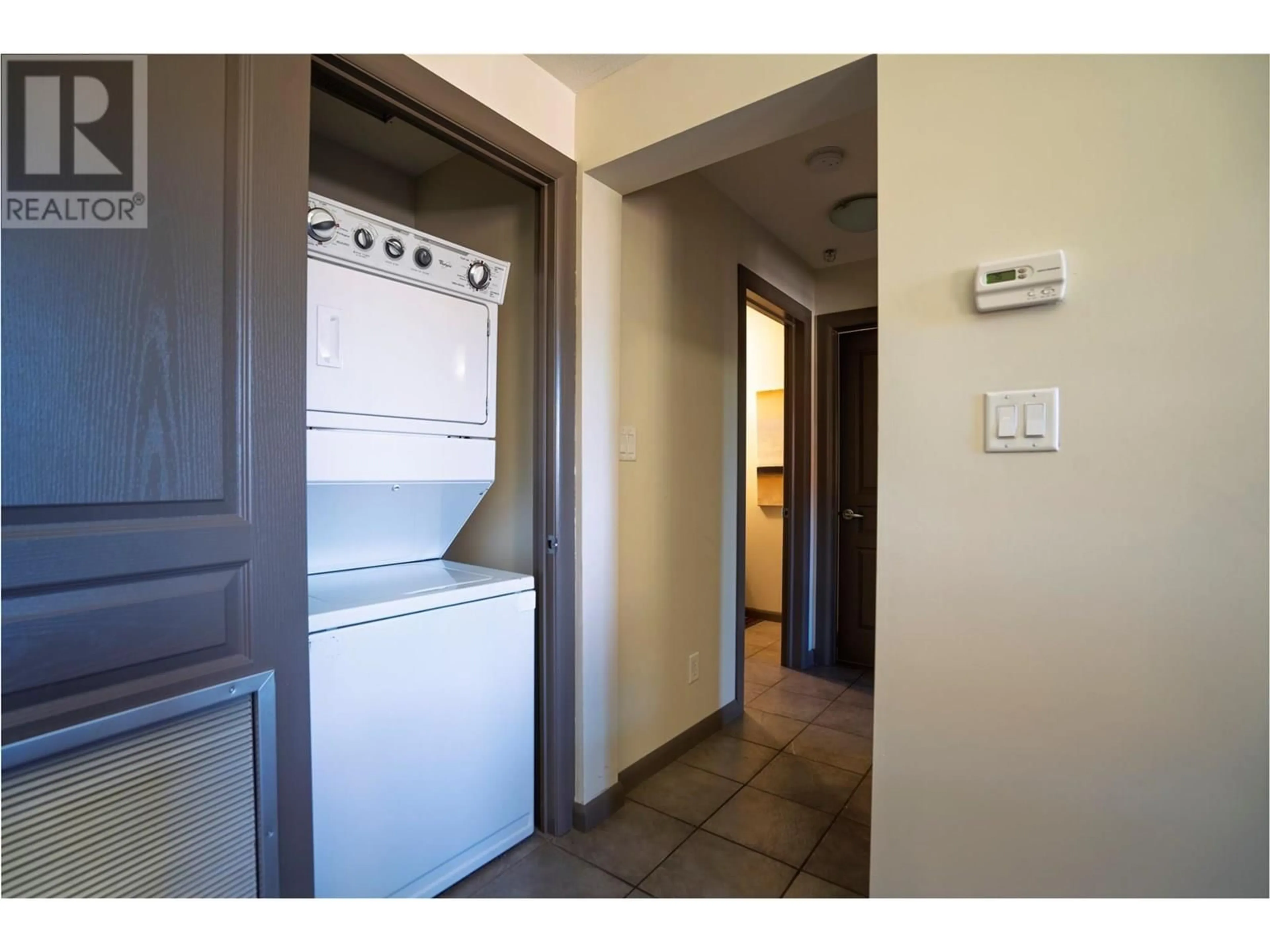 Laundry room for 427 - 654 COOK ROAD, Kelowna British Columbia V1W3G7
