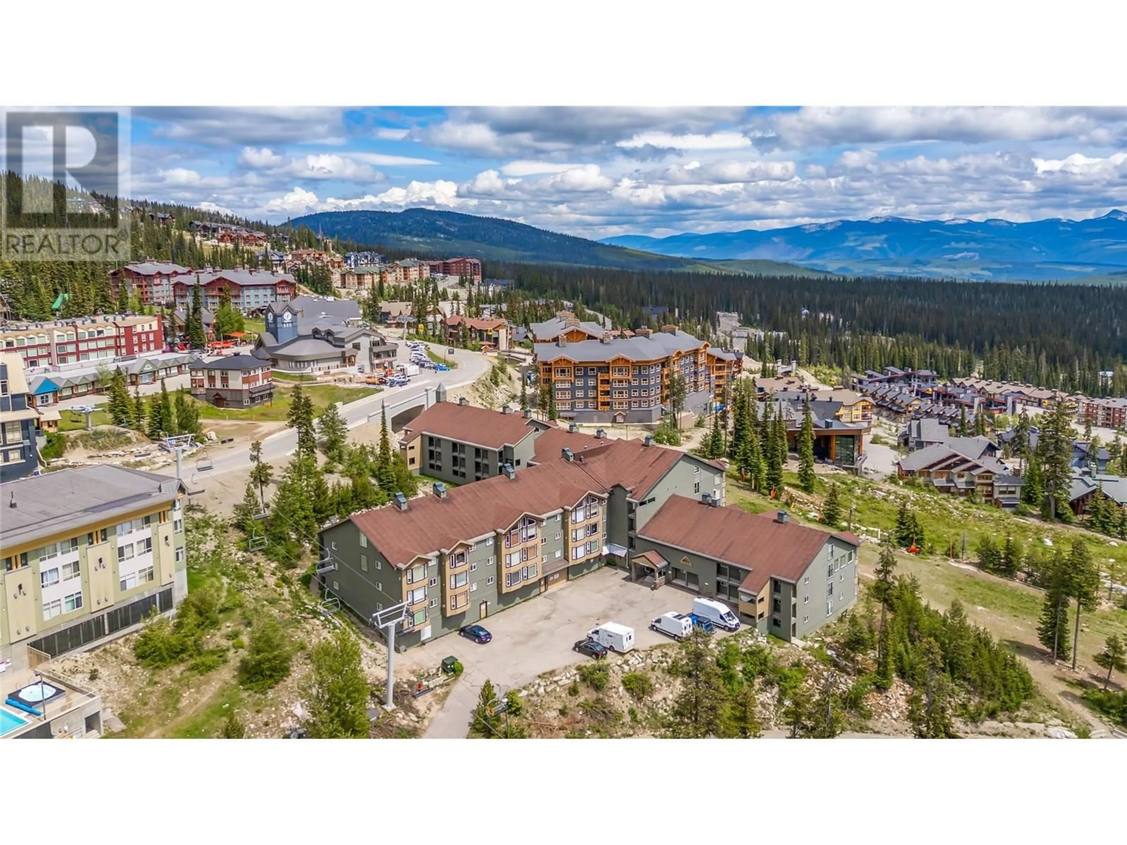 A pic from outside/outdoor area/front of a property/back of a property/a pic from drone, mountain view for 505 - 105 KETTLE VIEW ROAD, Big White British Columbia V1Y4C9