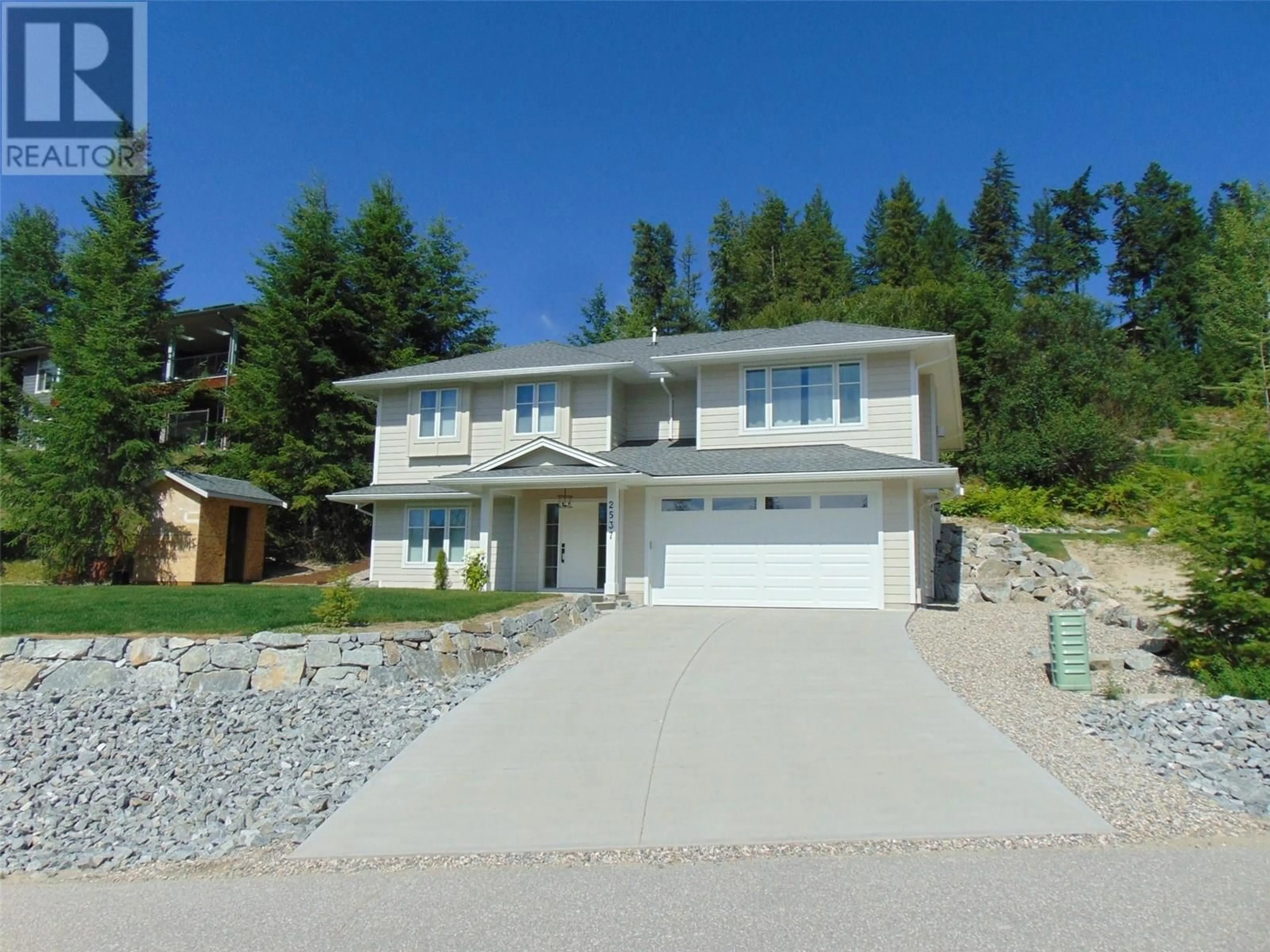 Home with vinyl exterior material, street for 2537 VALLEY PLACE, Blind Bay British Columbia V0E1H2