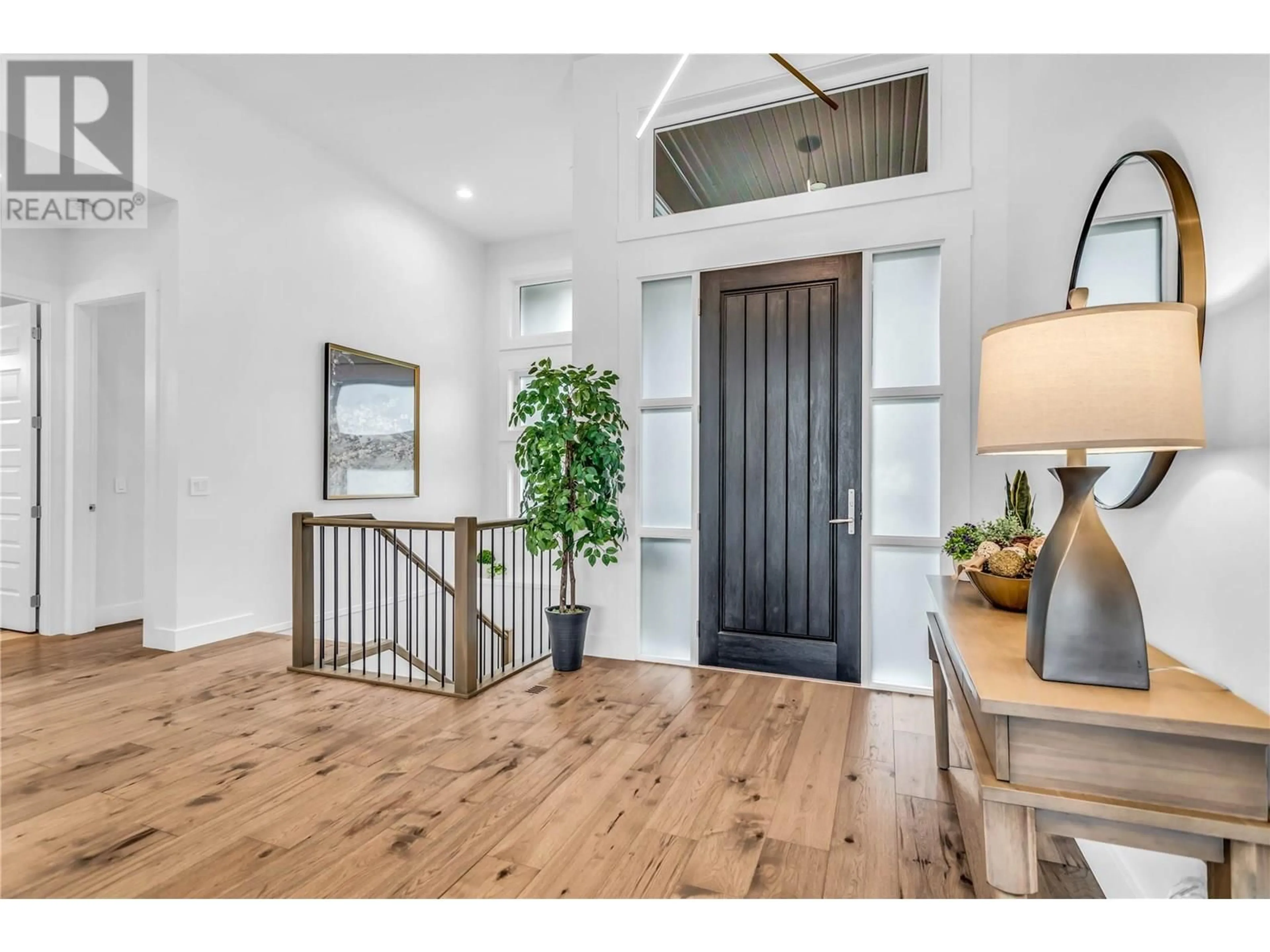 Indoor entryway for 3452 BLUE GRASS LANE, Kelowna British Columbia V1V3G1