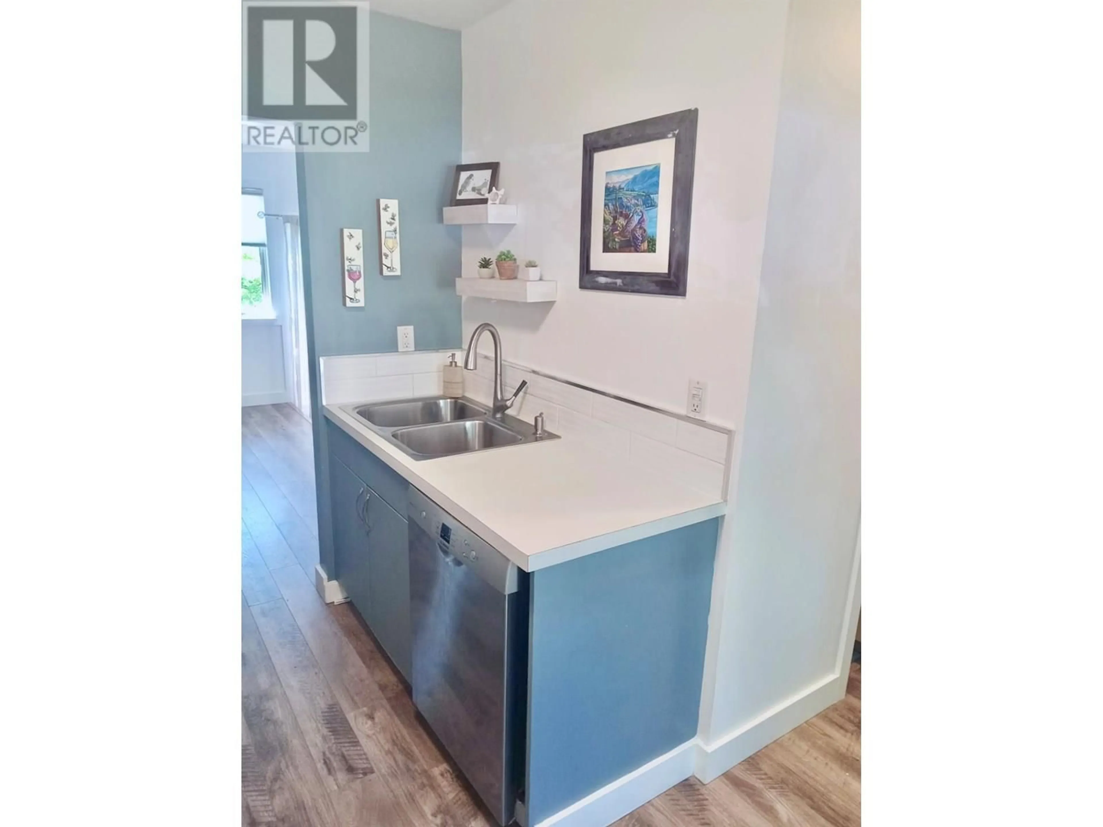 Open concept kitchen, unknown for 29 - 310 YORKTON AVENUE, Penticton British Columbia V2A6Z8