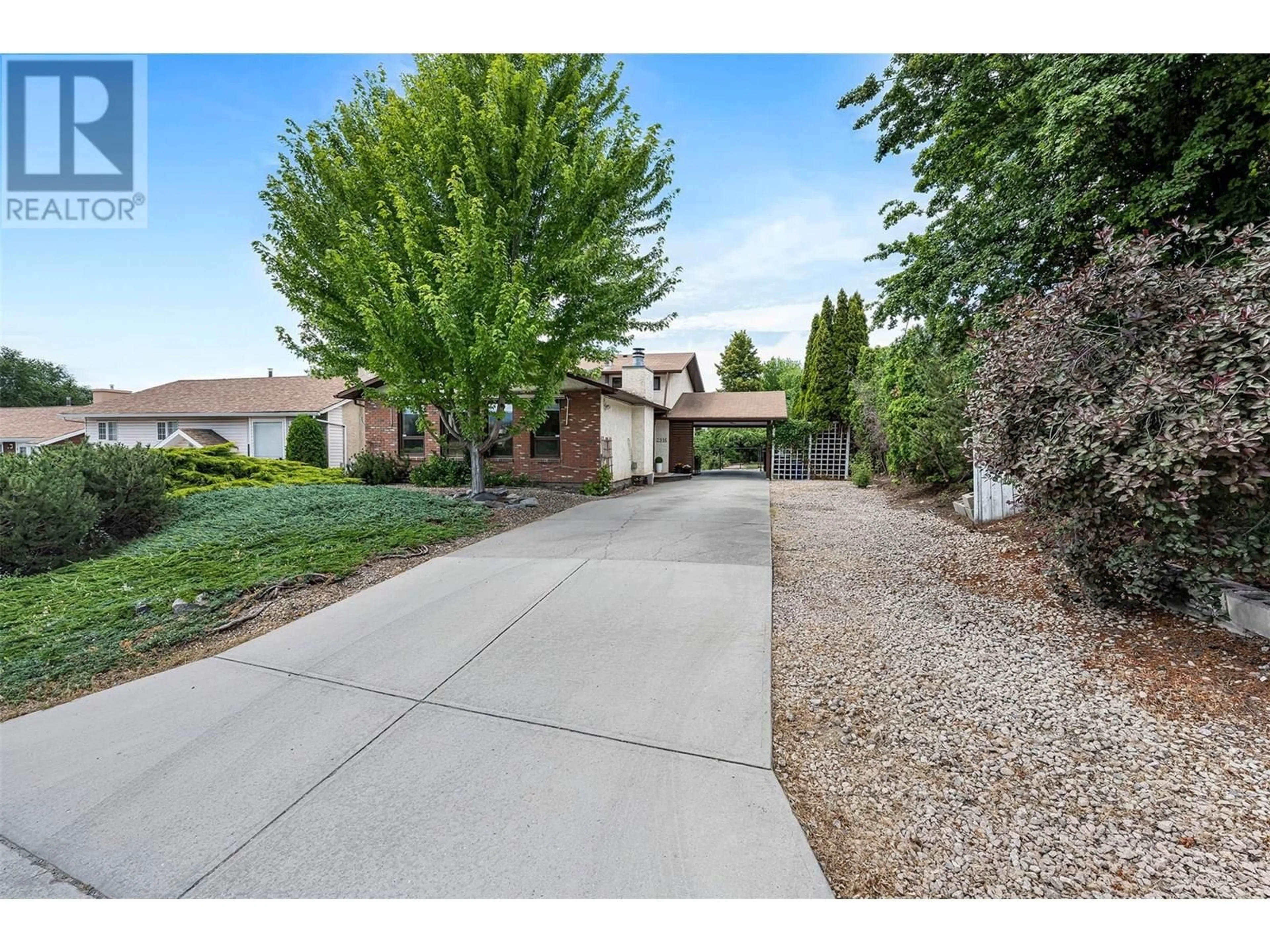 A pic from outside/outdoor area/front of a property/back of a property/a pic from drone, street for 2916 ALLENBY WAY, Vernon British Columbia V1T8R1