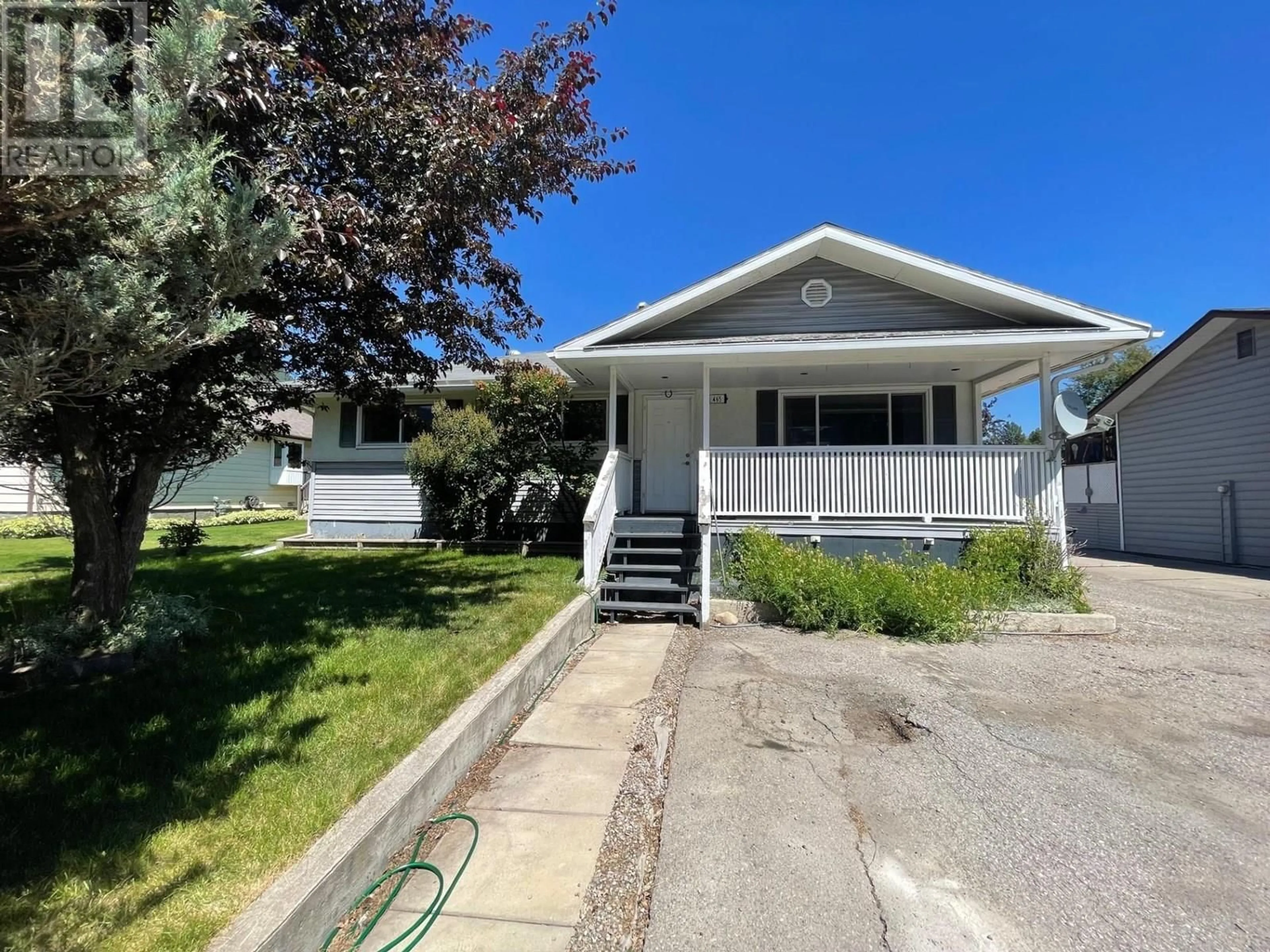 Home with vinyl exterior material, street for 465 WHITE BIRCH CRESCENT, Sparwood British Columbia V0B2G0