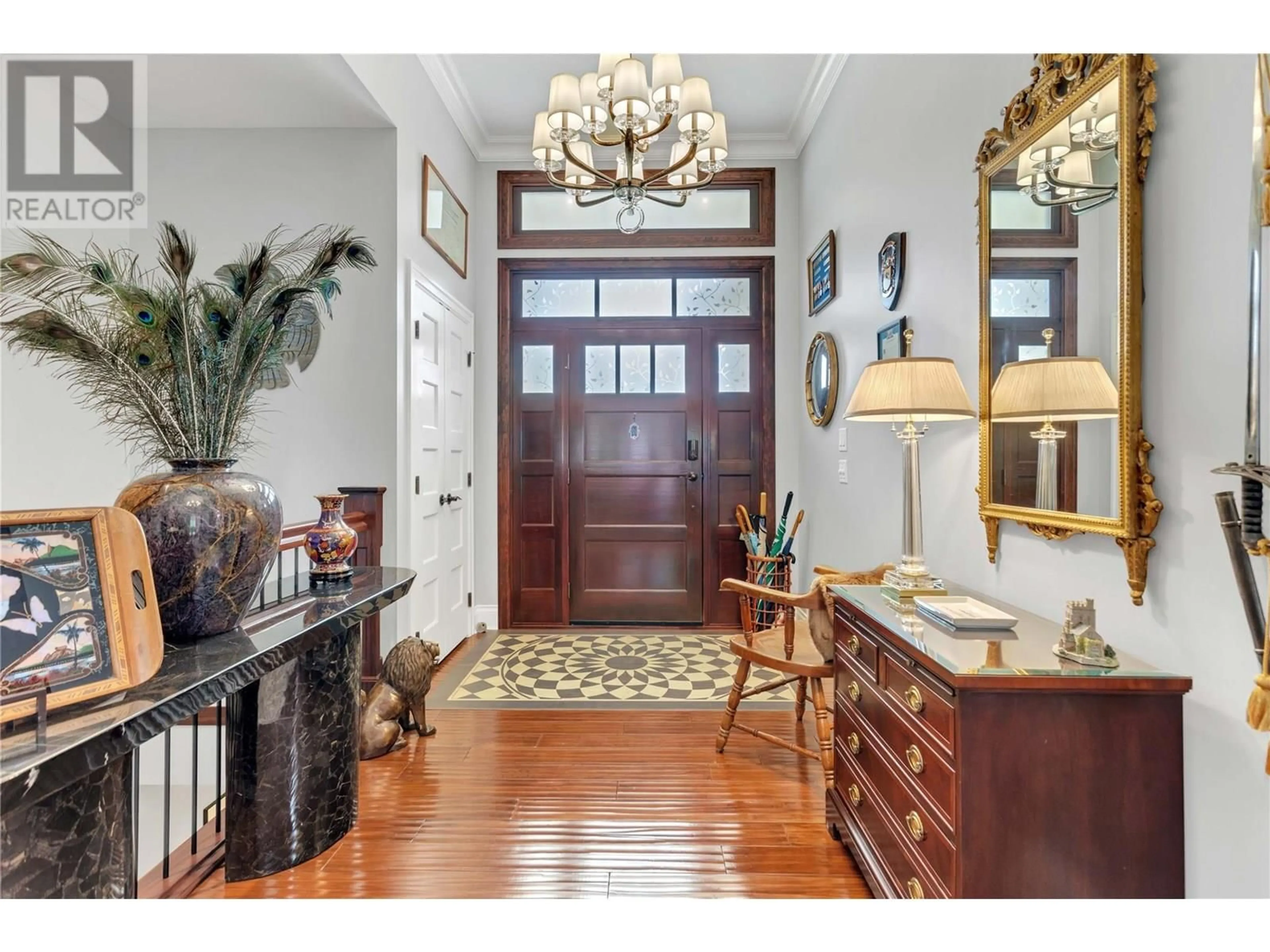 Indoor entryway for 1792 CAPISTRANO PEAKS CRESCENT, Kelowna British Columbia V1V2N1