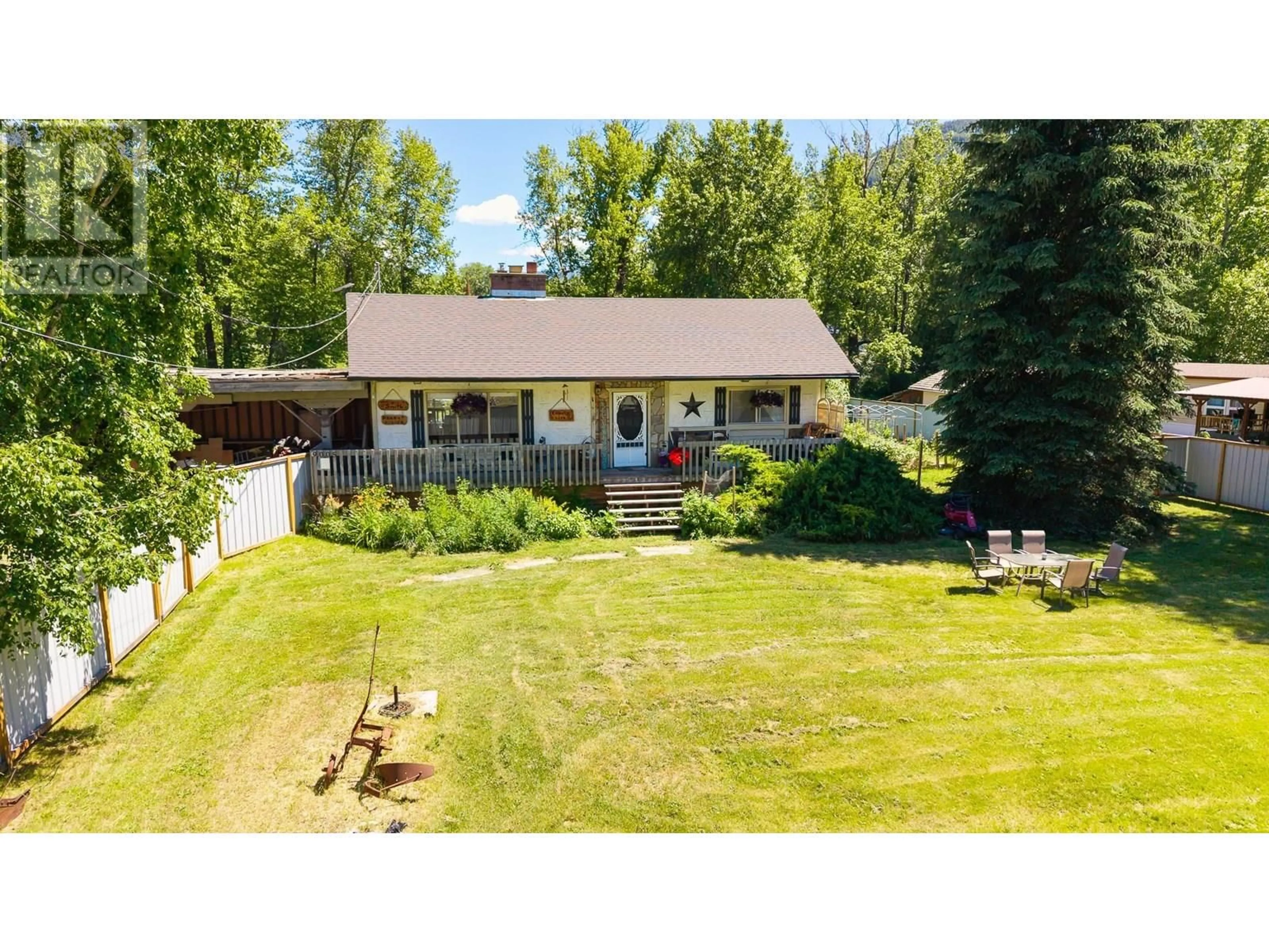 A pic from outside/outdoor area/front of a property/back of a property/a pic from drone, mountain view for 9005 3 & 95 HIGHWAY, Yahk British Columbia V0B2P0