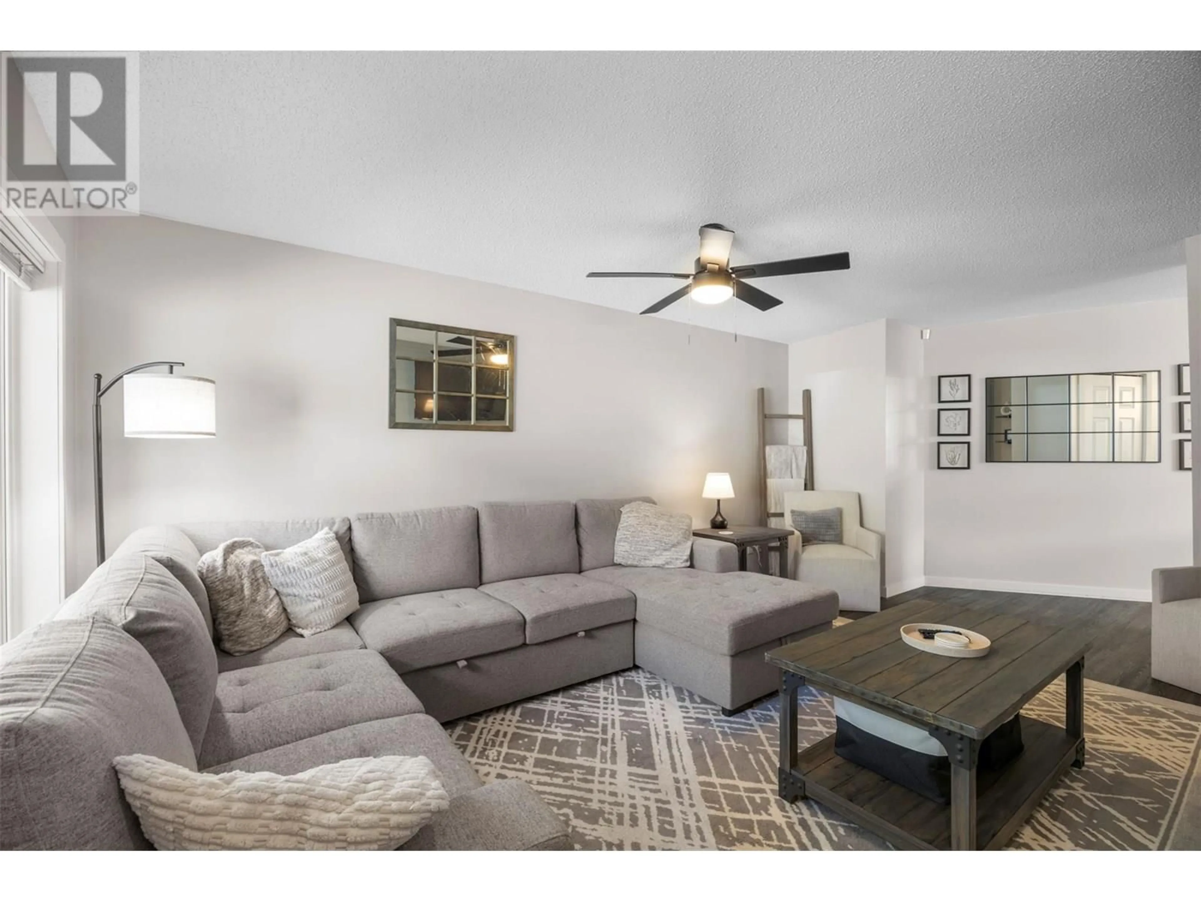 Living room with furniture, unknown for 40 - 1951 LODGEPOLE DRIVE, Kamloops British Columbia V1S1Y1