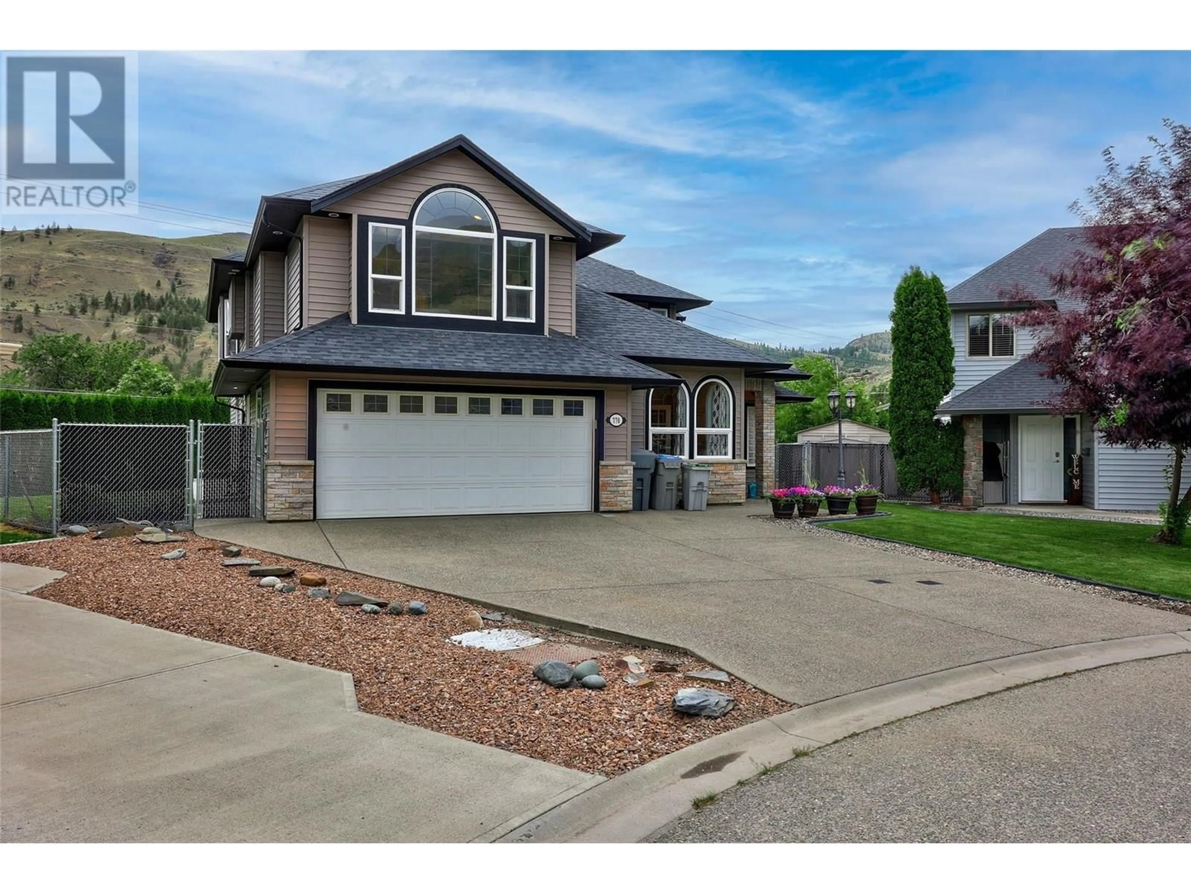 Home with vinyl exterior material, street for 770 MCCURRACH ROAD, Kamloops British Columbia V2B0A3