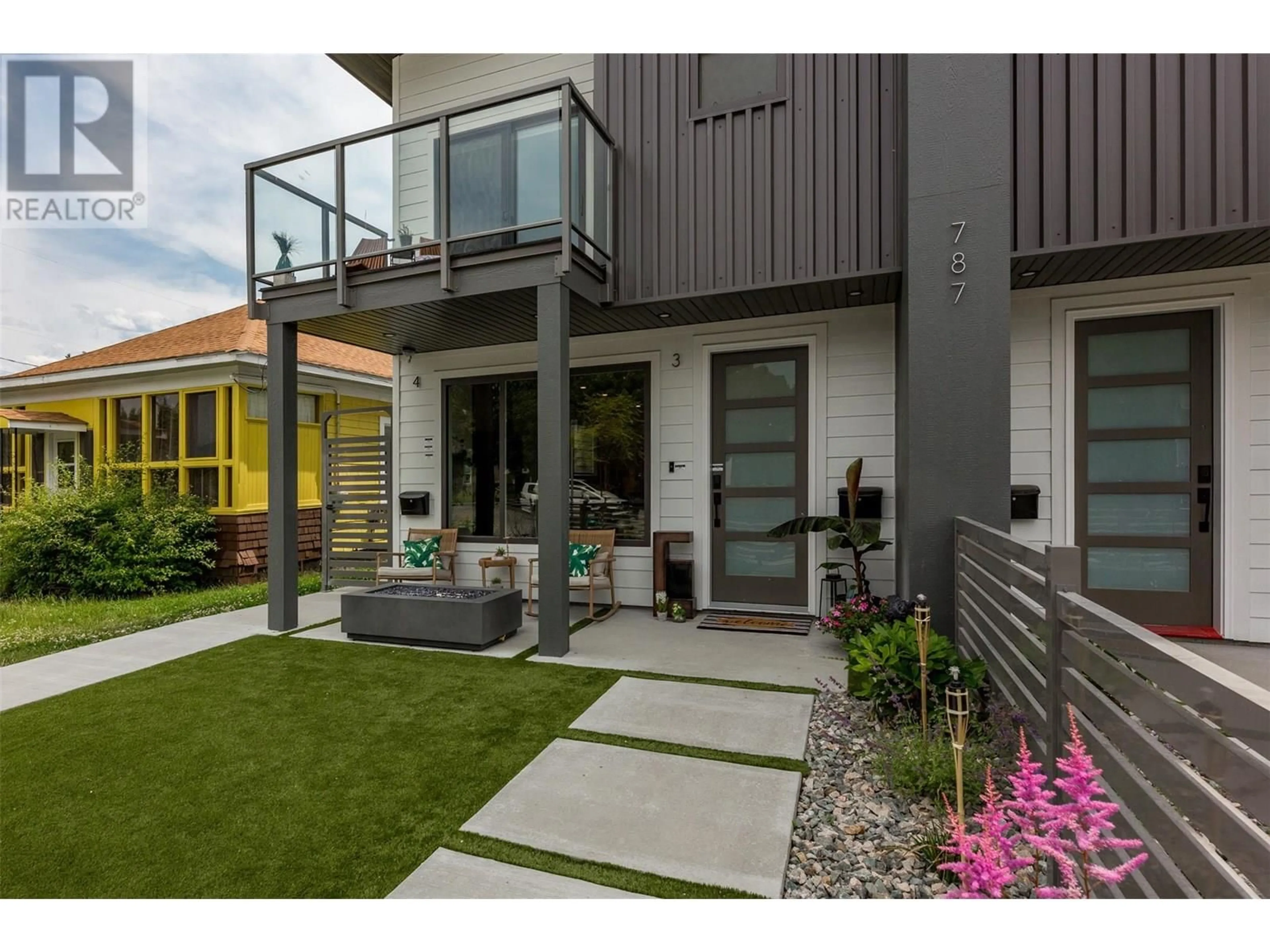 Unknown for 2 - 787 LAWSON AVENUE, Kelowna British Columbia V1Y6S9