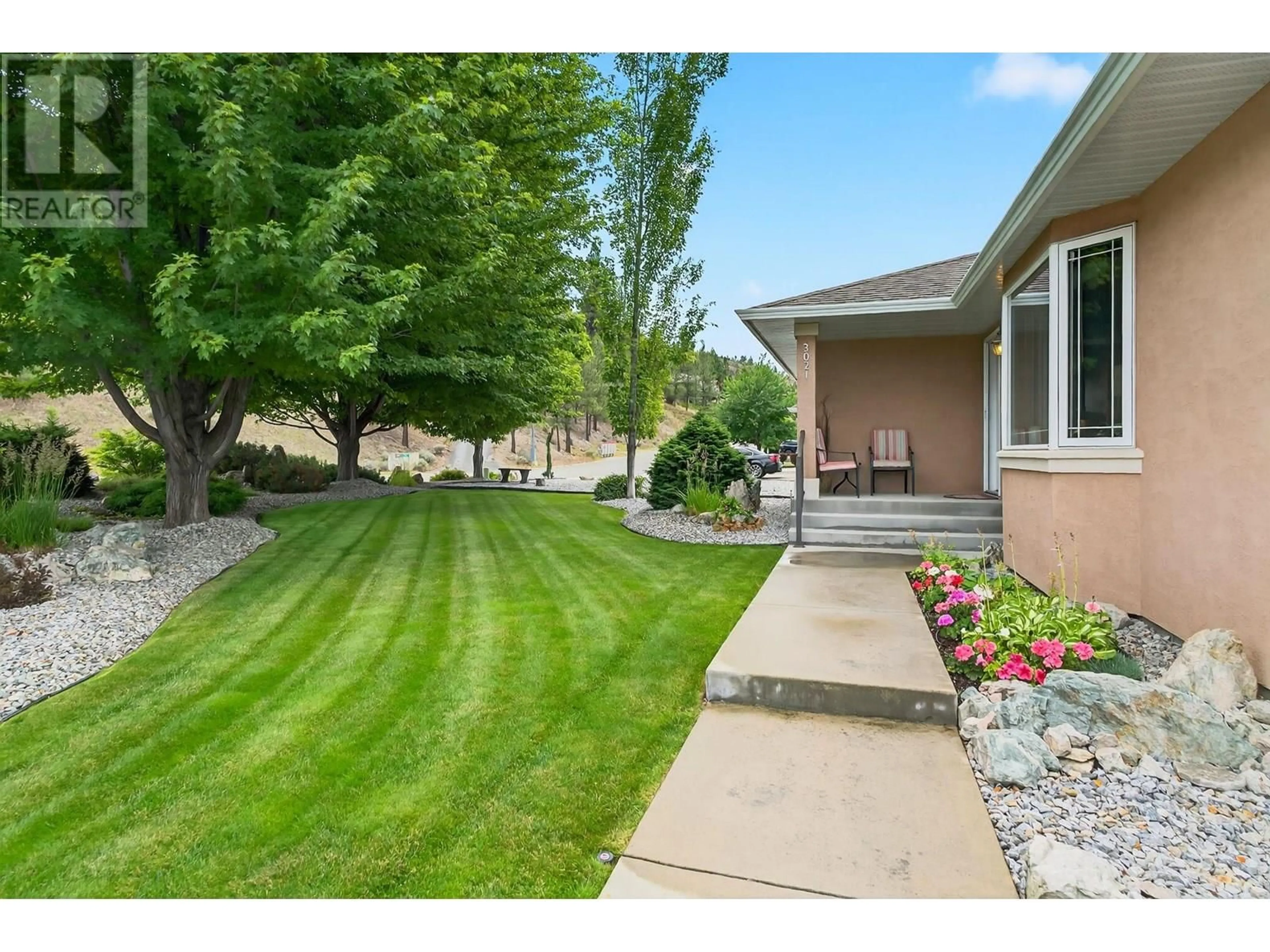 Patio, street for 3021 EVERGREEN DRIVE, Penticton British Columbia V2A9A9