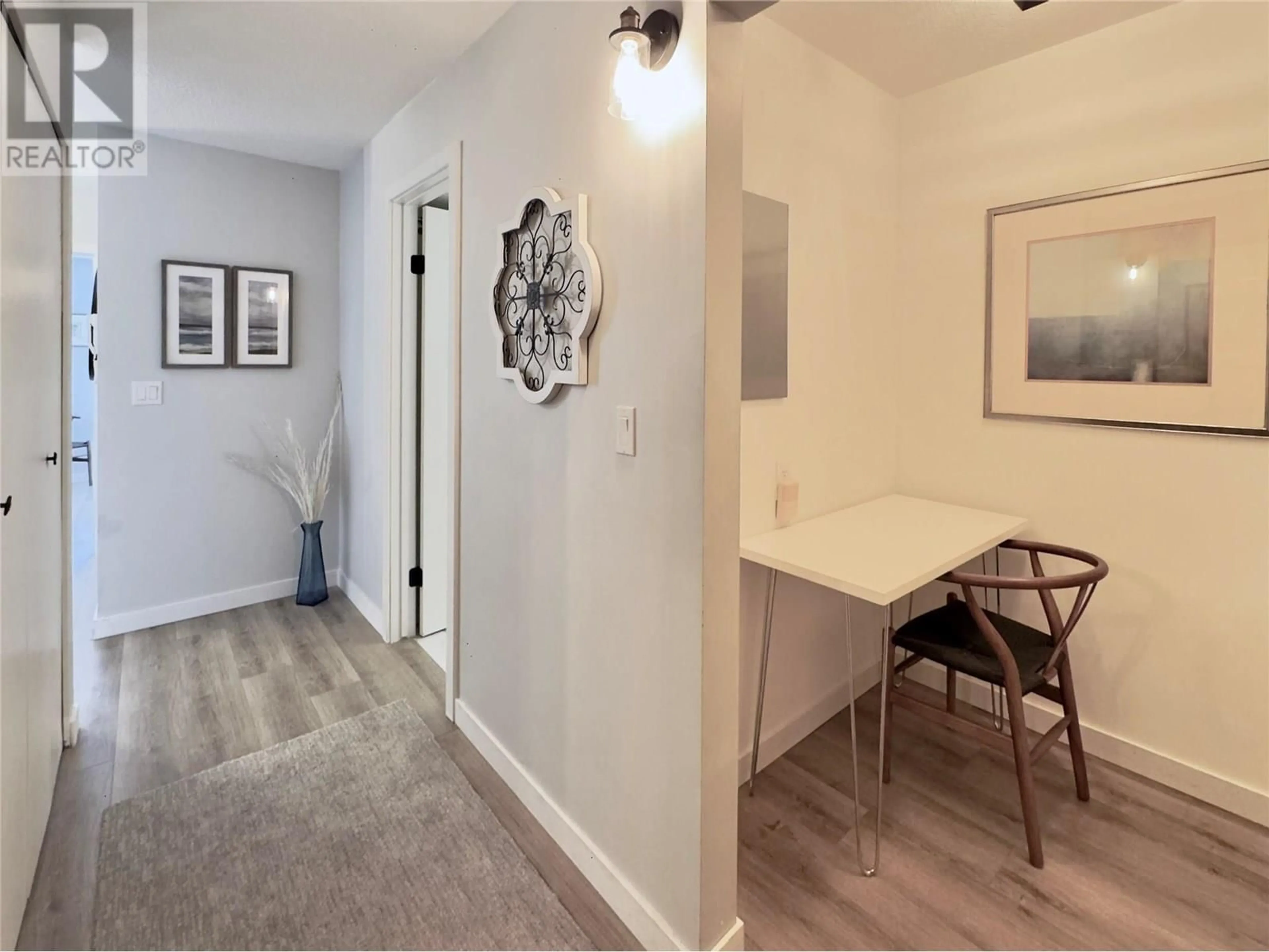 A pic of a room for 203 - 84 VAN HORNE STREET, Penticton British Columbia V2A4J8