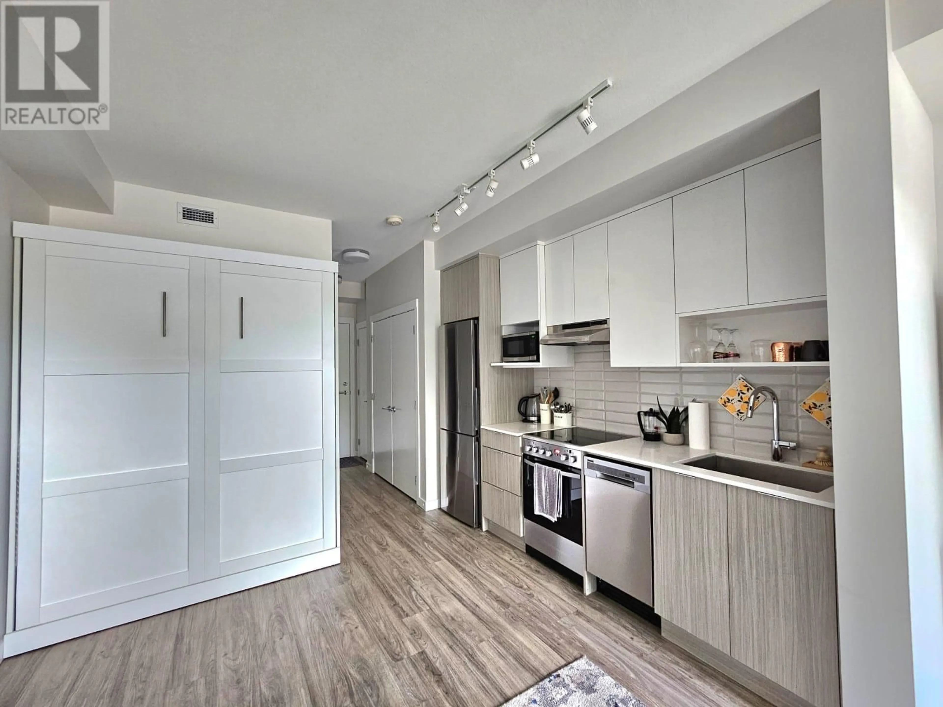 Open concept kitchen, unknown for 102 - 1800 RICHTER STREET, Kelowna British Columbia V1Y0G9