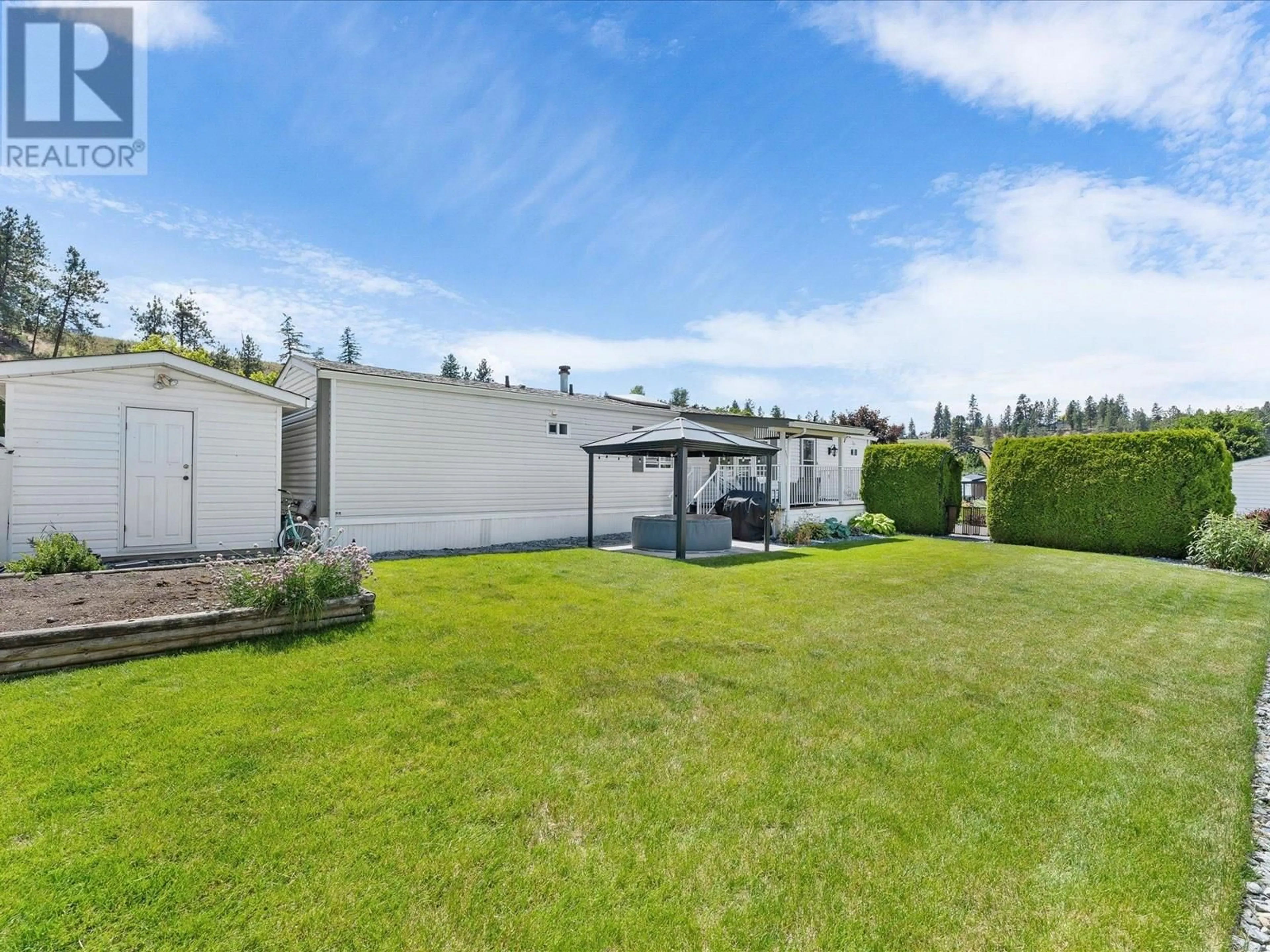 A pic from outside/outdoor area/front of a property/back of a property/a pic from drone, unknown for 9 - 610 KATHERINE ROAD, West Kelowna British Columbia V1Z3G2