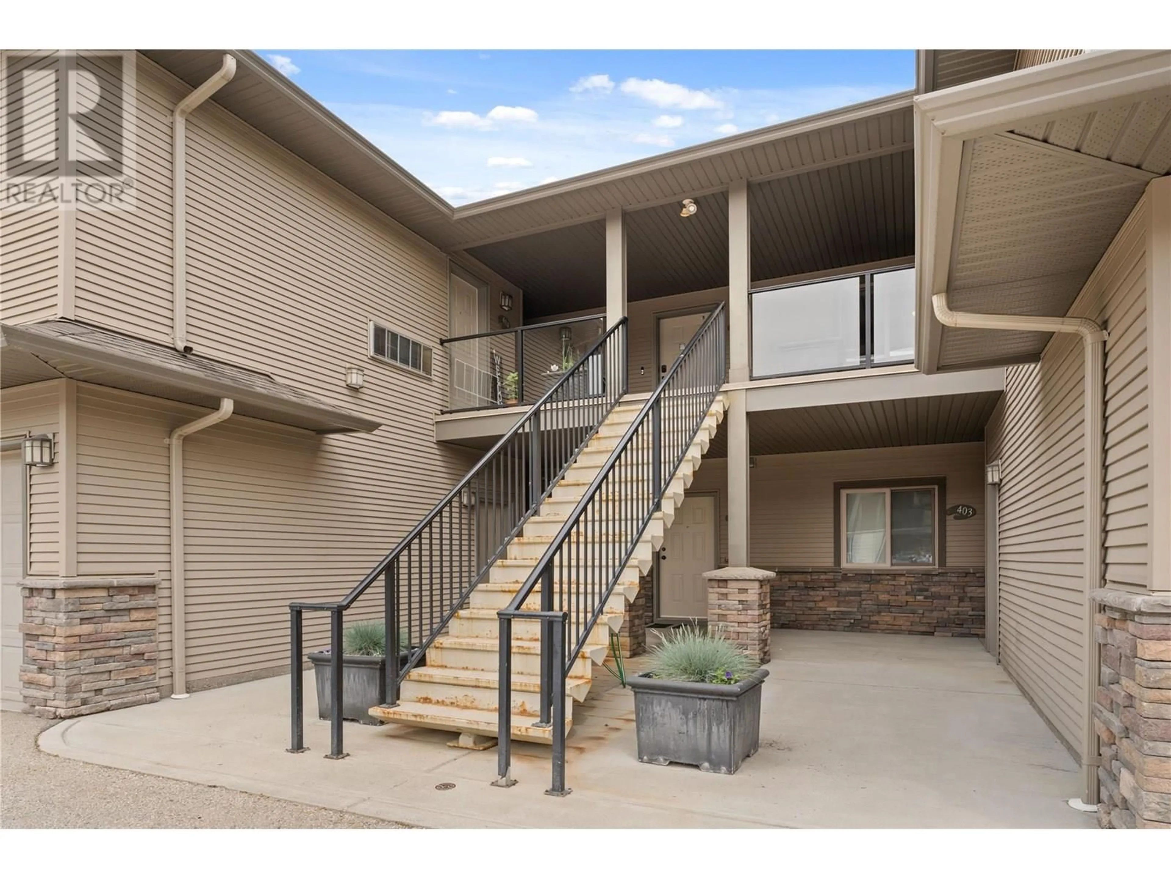 Patio, unknown for 406 - 3350 WOODSDALE ROAD, Lake Country British Columbia V4V2R7