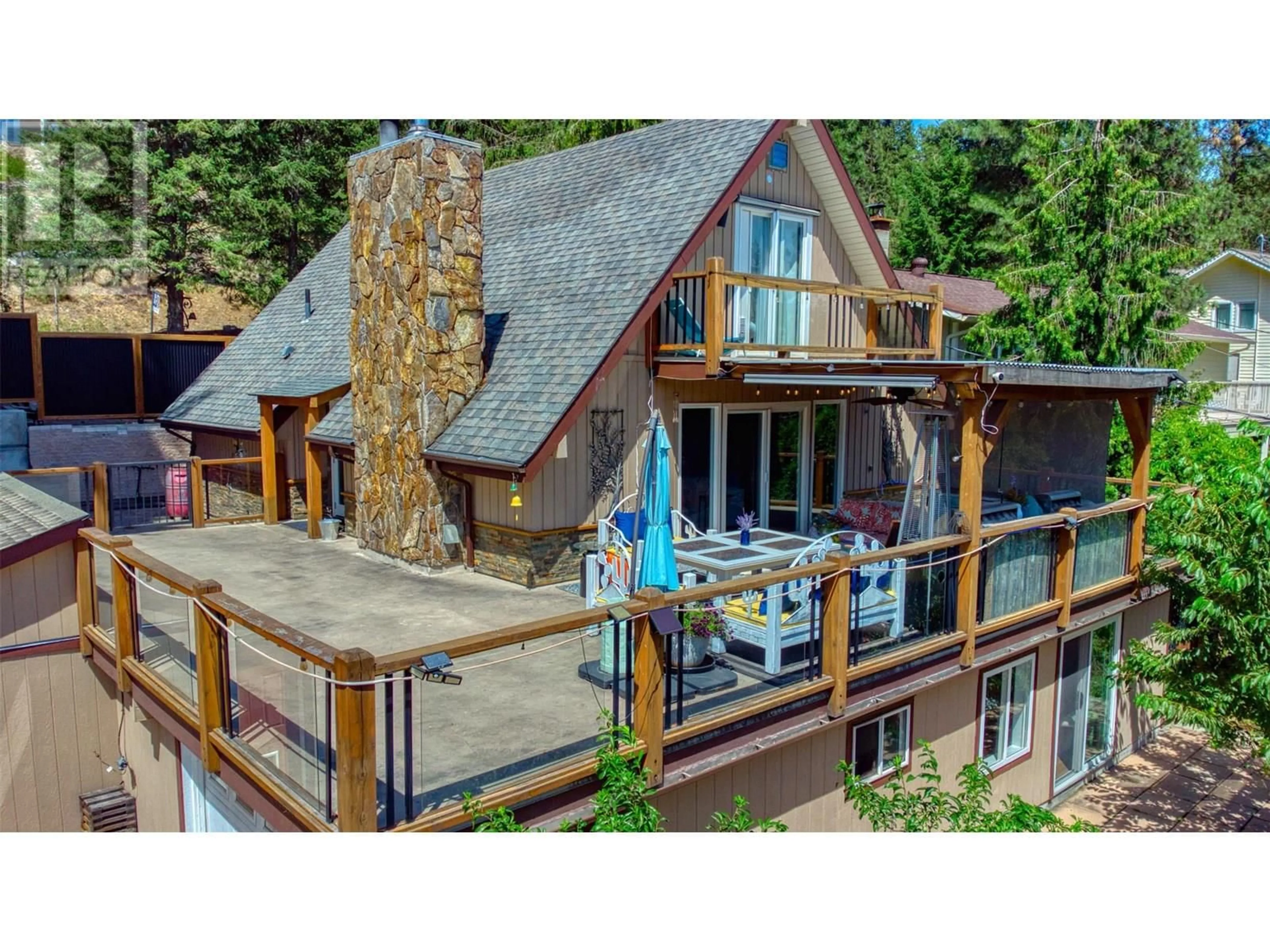 A pic from outside/outdoor area/front of a property/back of a property/a pic from drone, water/lake/river/ocean view for 10775 PINECREST ROAD, Vernon British Columbia V1H2C1