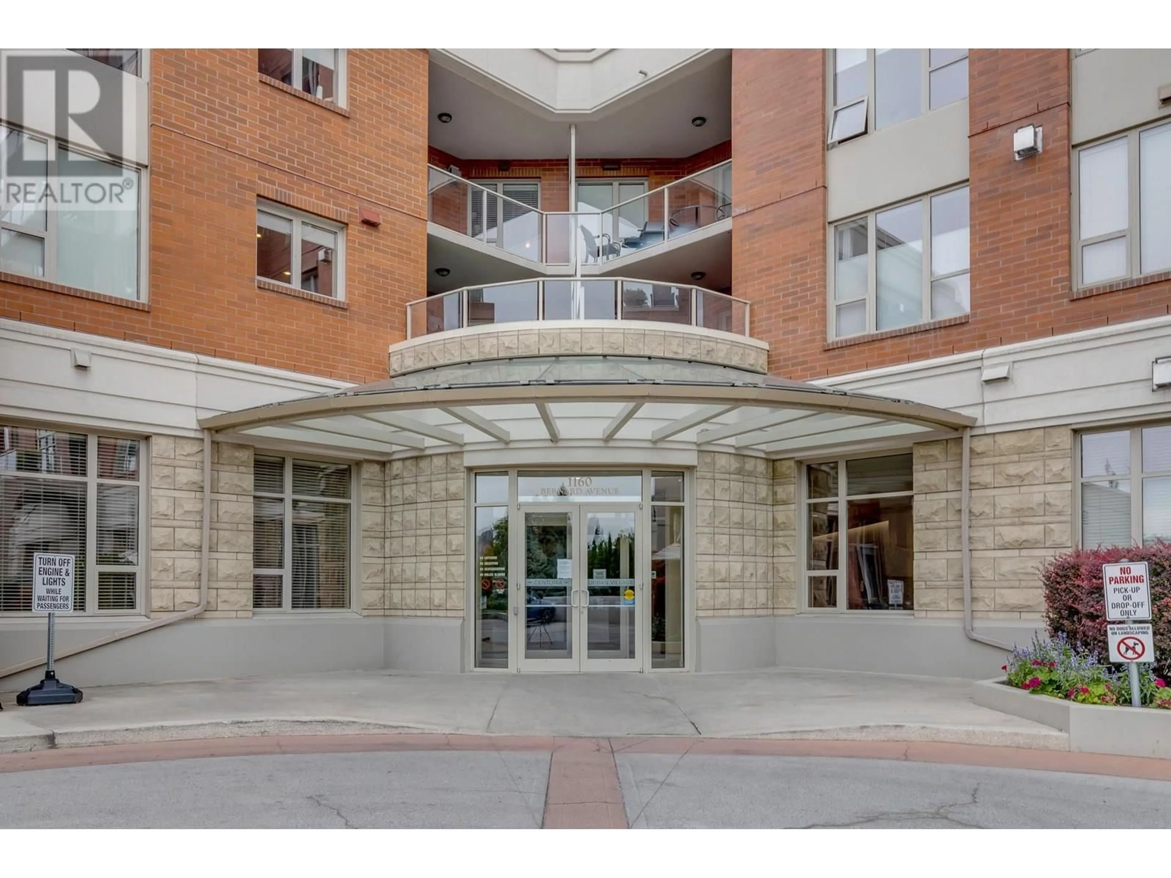 Indoor foyer for 508 - 1160 BERNARD AVENUE, Kelowna British Columbia V1Y6R2