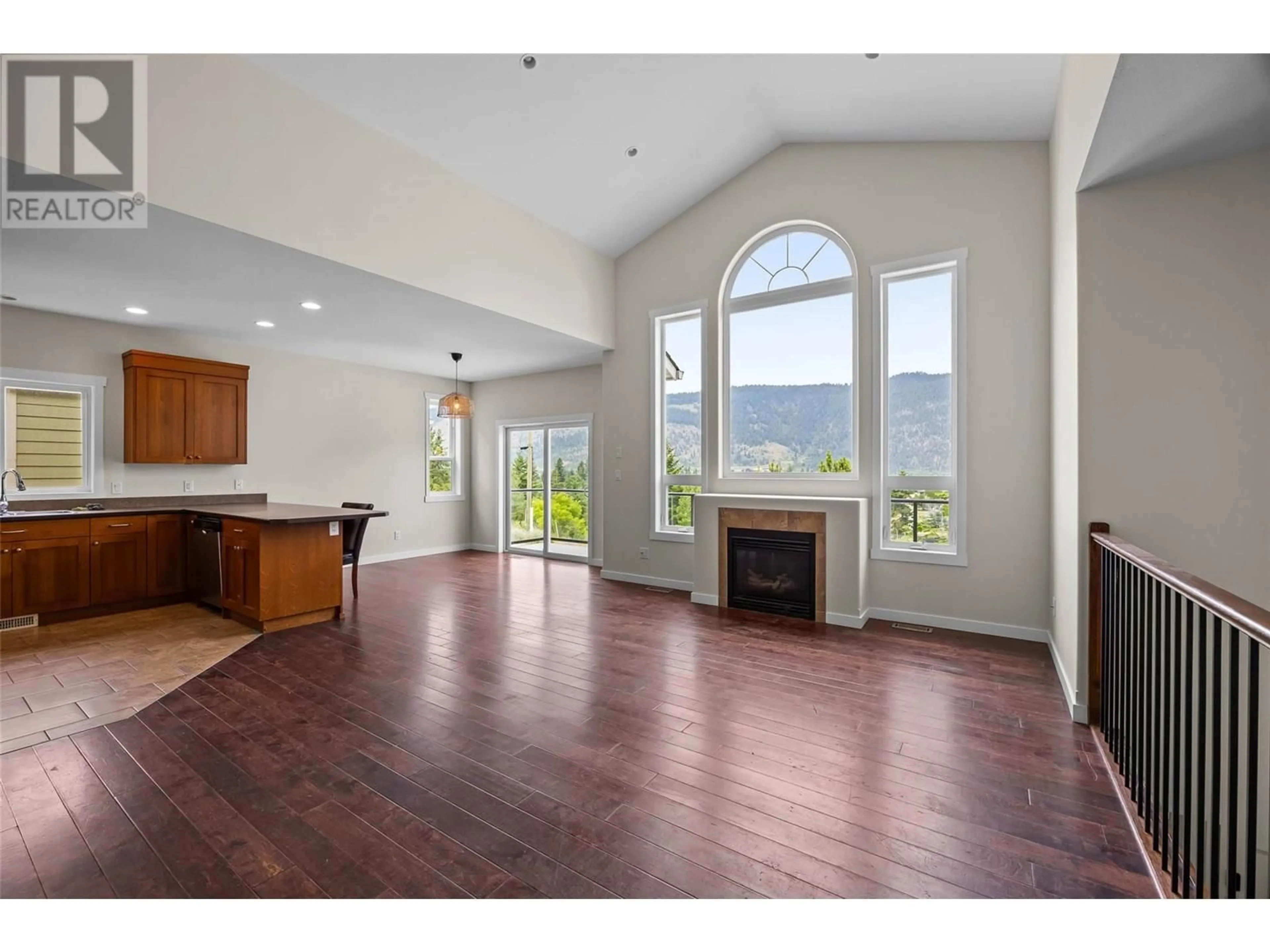 Open concept kitchen, wood/laminate floor for 1189 MONTGOMERY PLACE, Chase British Columbia V0E1M0