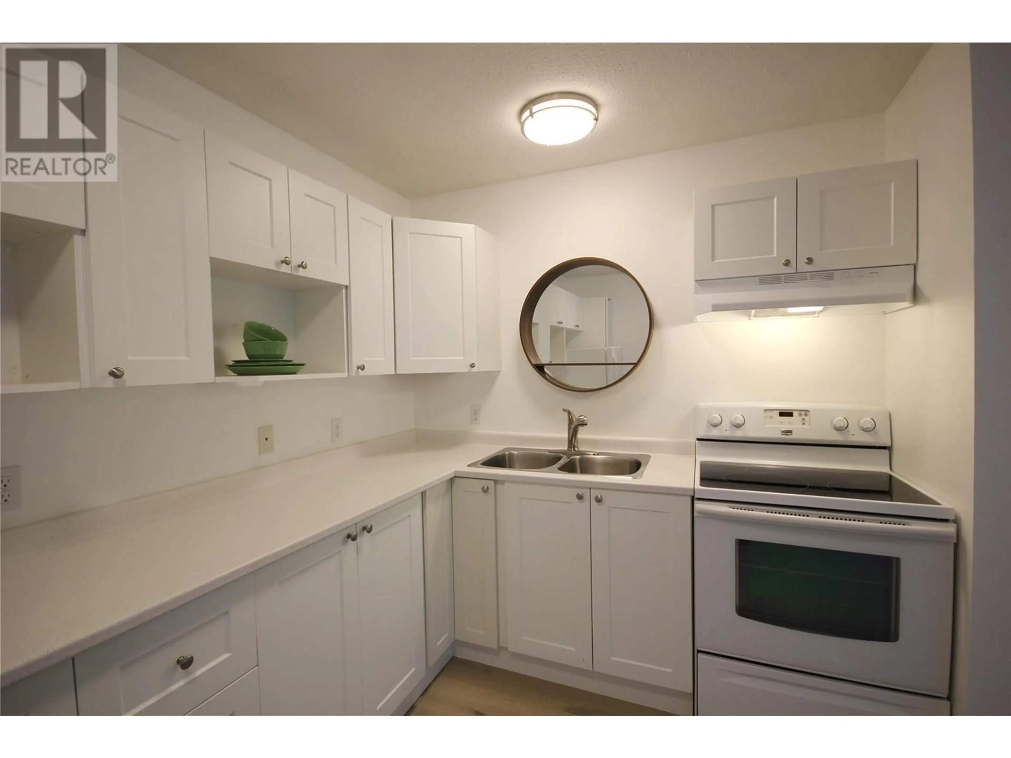 Standard kitchen, unknown for 402 - 150 SKAHA PLACE, Penticton British Columbia V2A7K1
