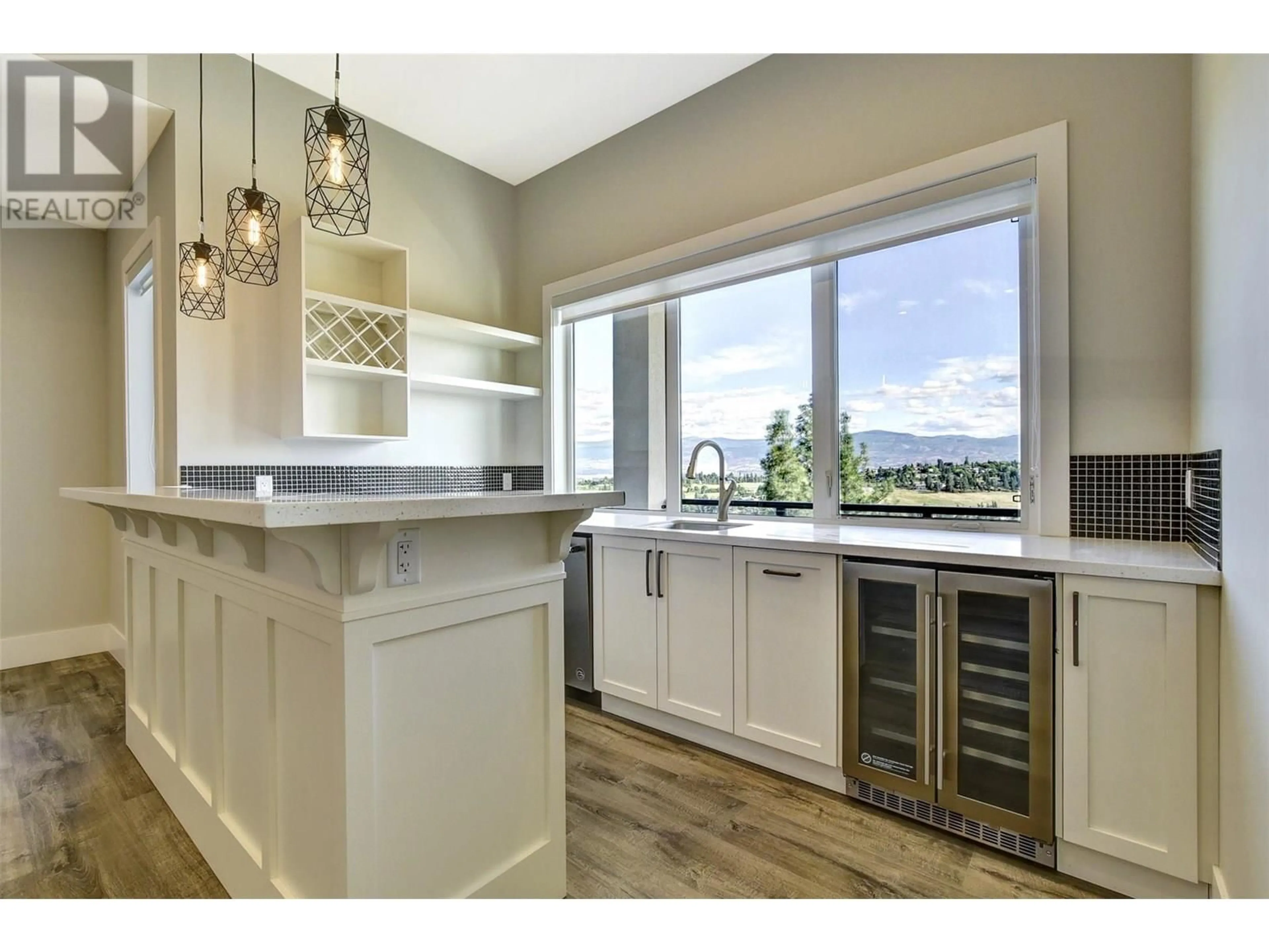 Open concept kitchen, ceramic/tile floor for 1051 AURORA HEIGHTS, West Kelowna British Columbia V1Z4B2