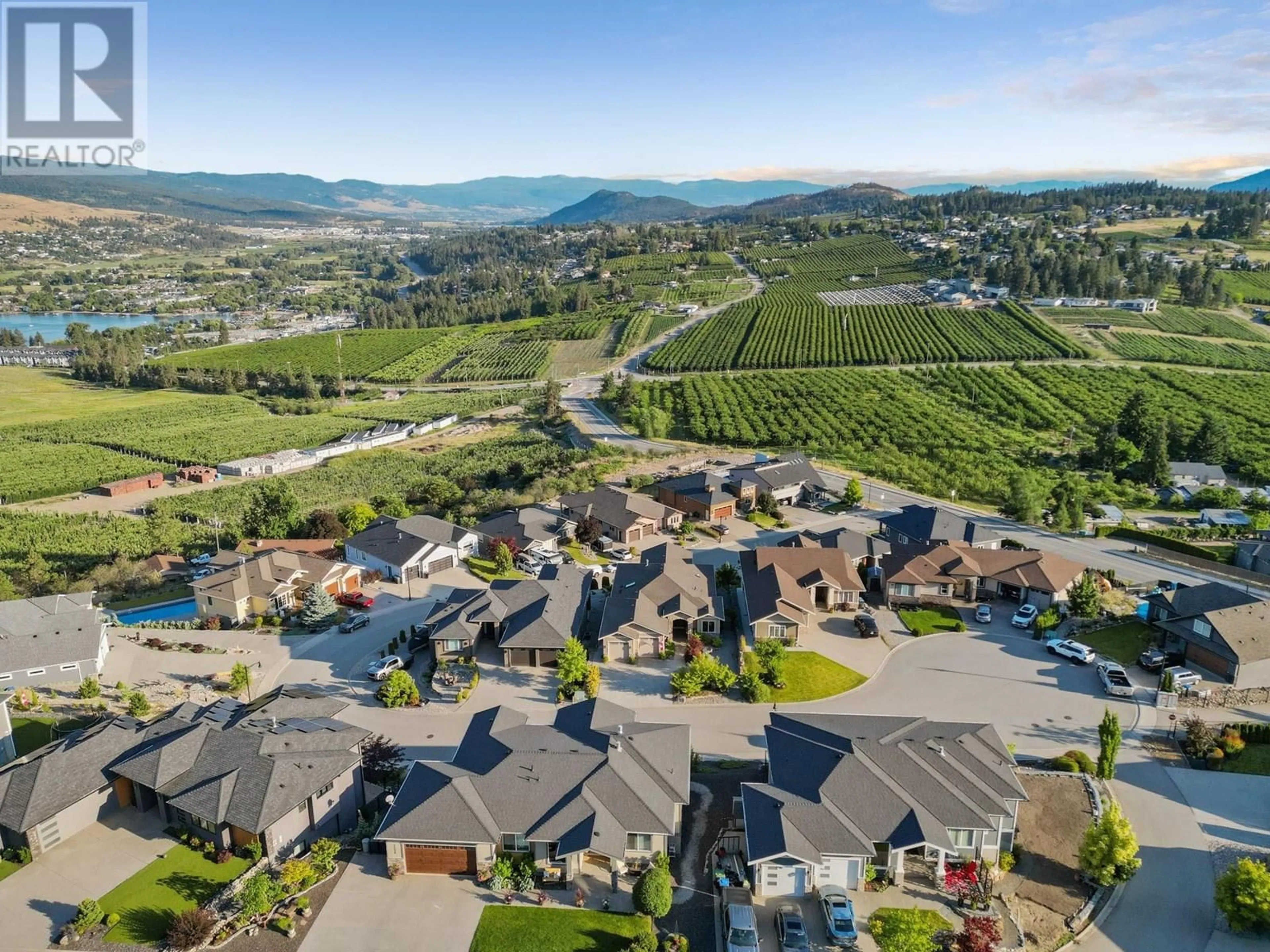 A pic from outside/outdoor area/front of a property/back of a property/a pic from drone, mountain view for 2660 SYLVIA ROAD, Lake Country British Columbia V4V2R8