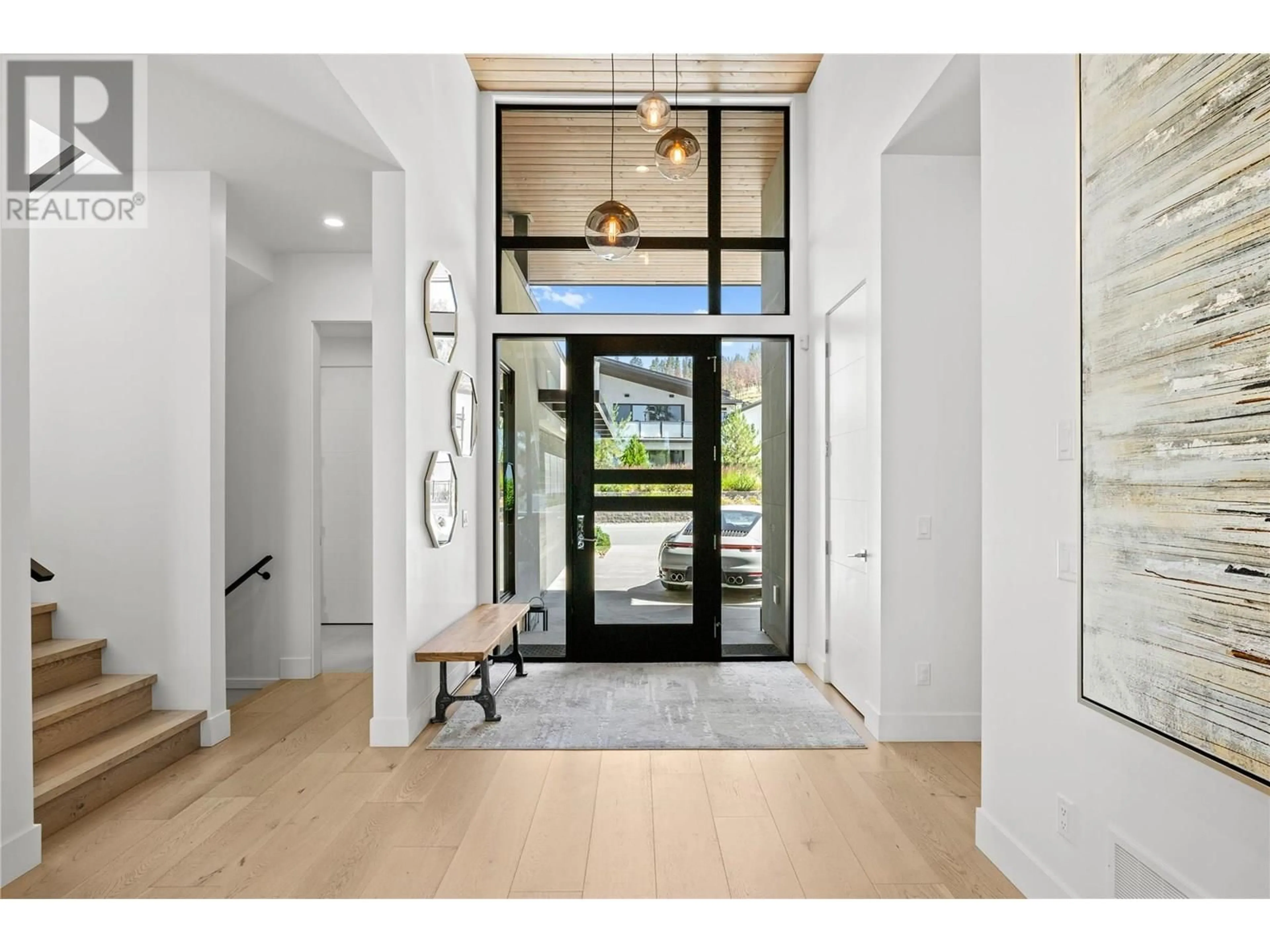 Indoor entryway for 9696 BENCHLAND DRIVE, Lake Country British Columbia V4V0A5