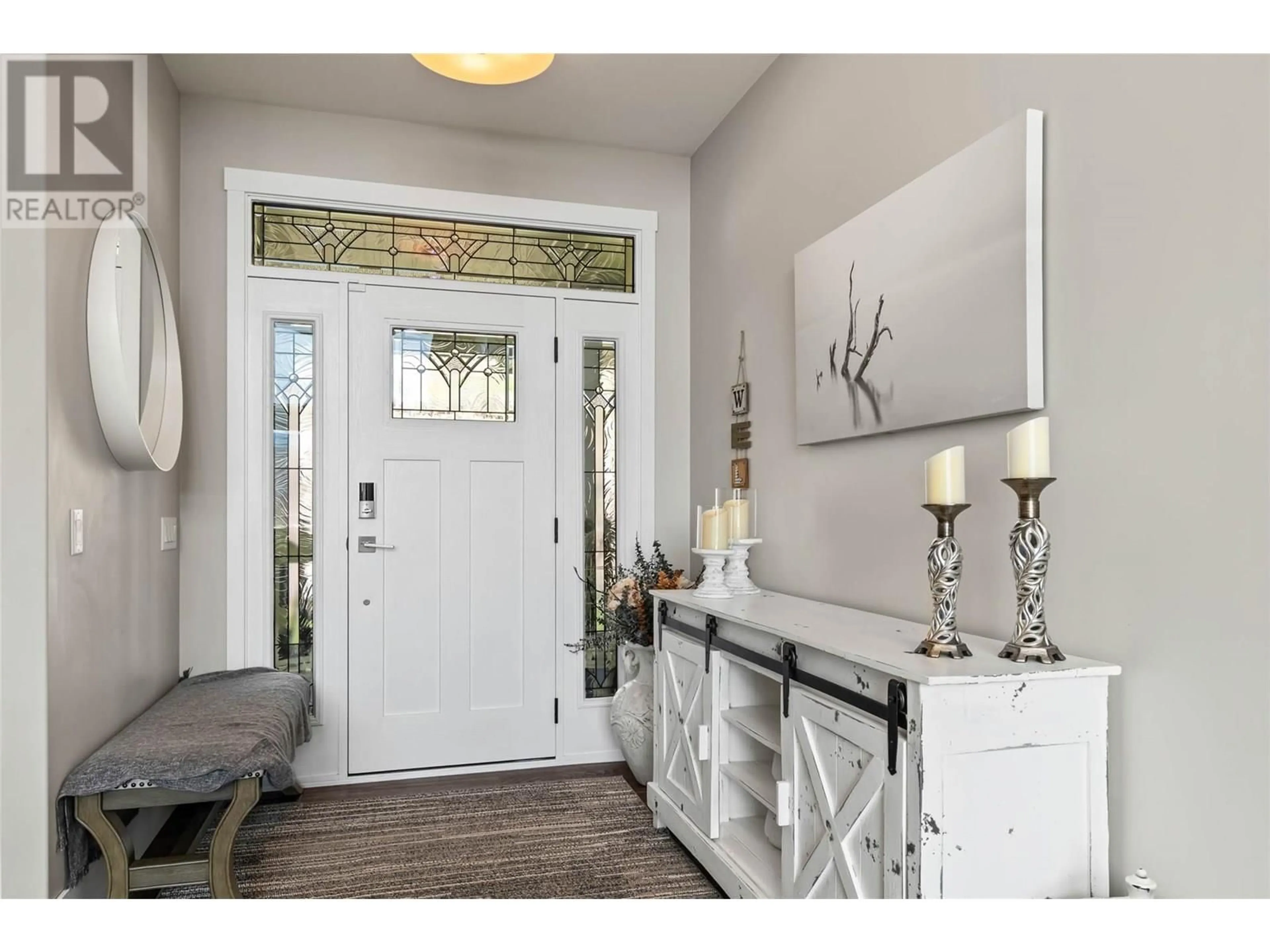 Indoor entryway for 516 SUN RIVERS DRIVE WEST, Kamloops British Columbia V2H1R6