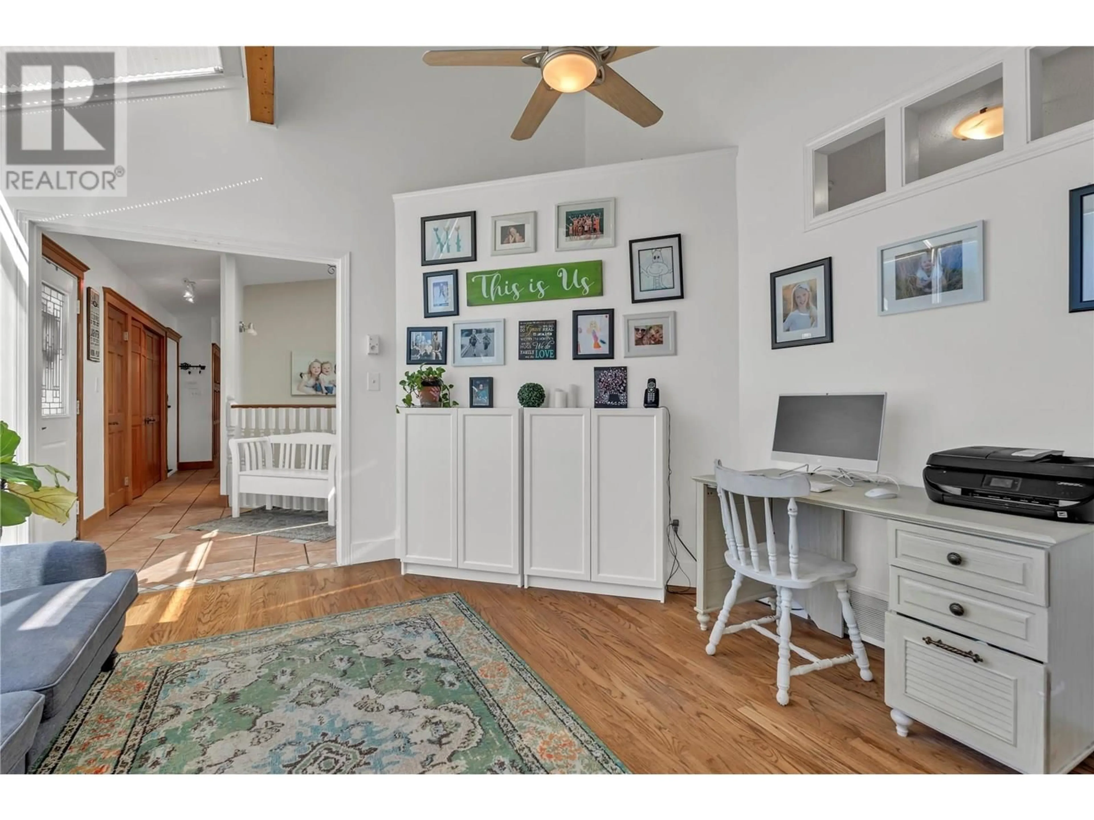 Indoor entryway for 921 WESTMINSTER AVENUE EAST, Penticton British Columbia V2A1J6