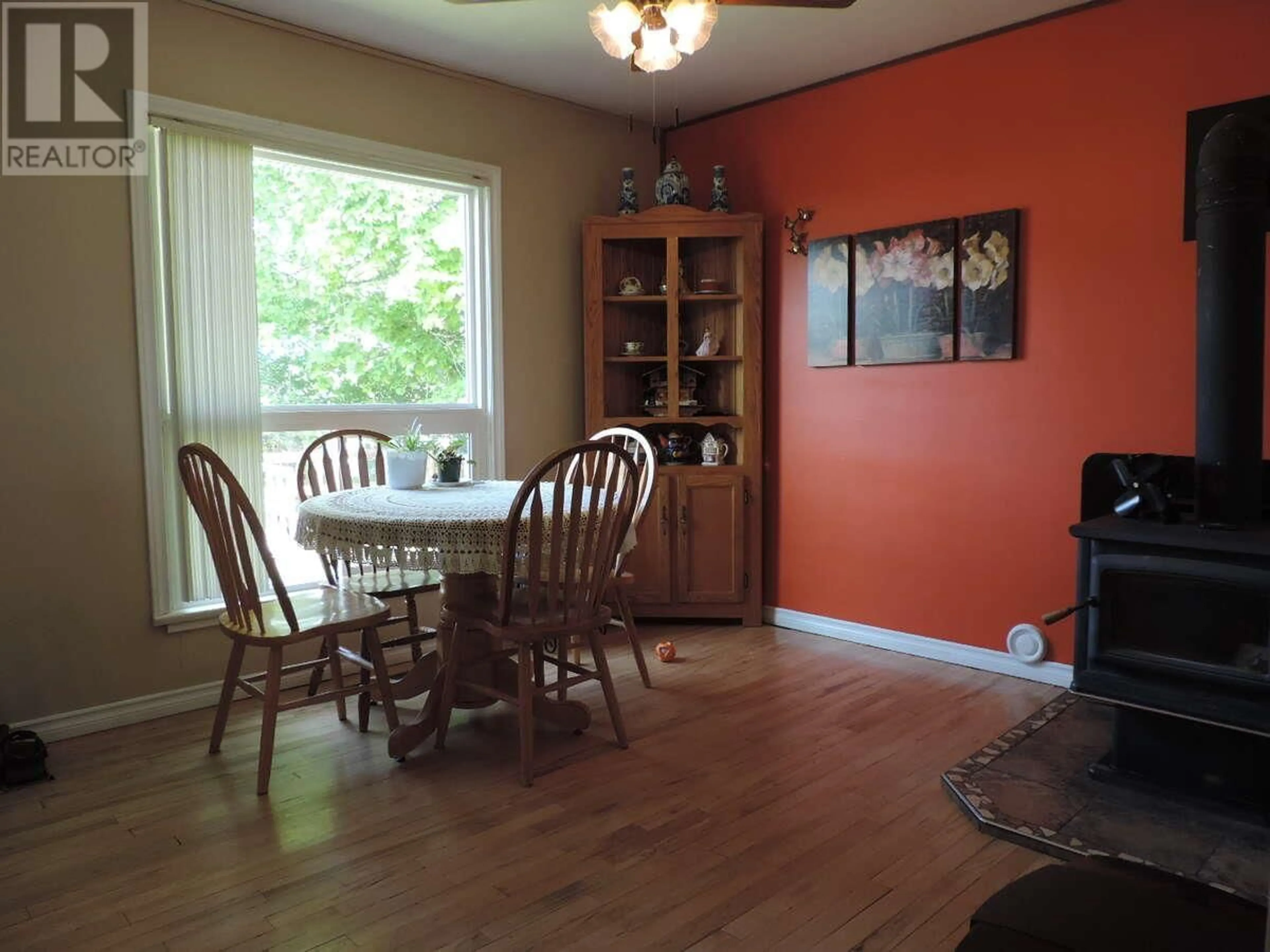 Dining room, wood/laminate floor for 623 6TH AVENUE, Kimberley British Columbia V1A2V8