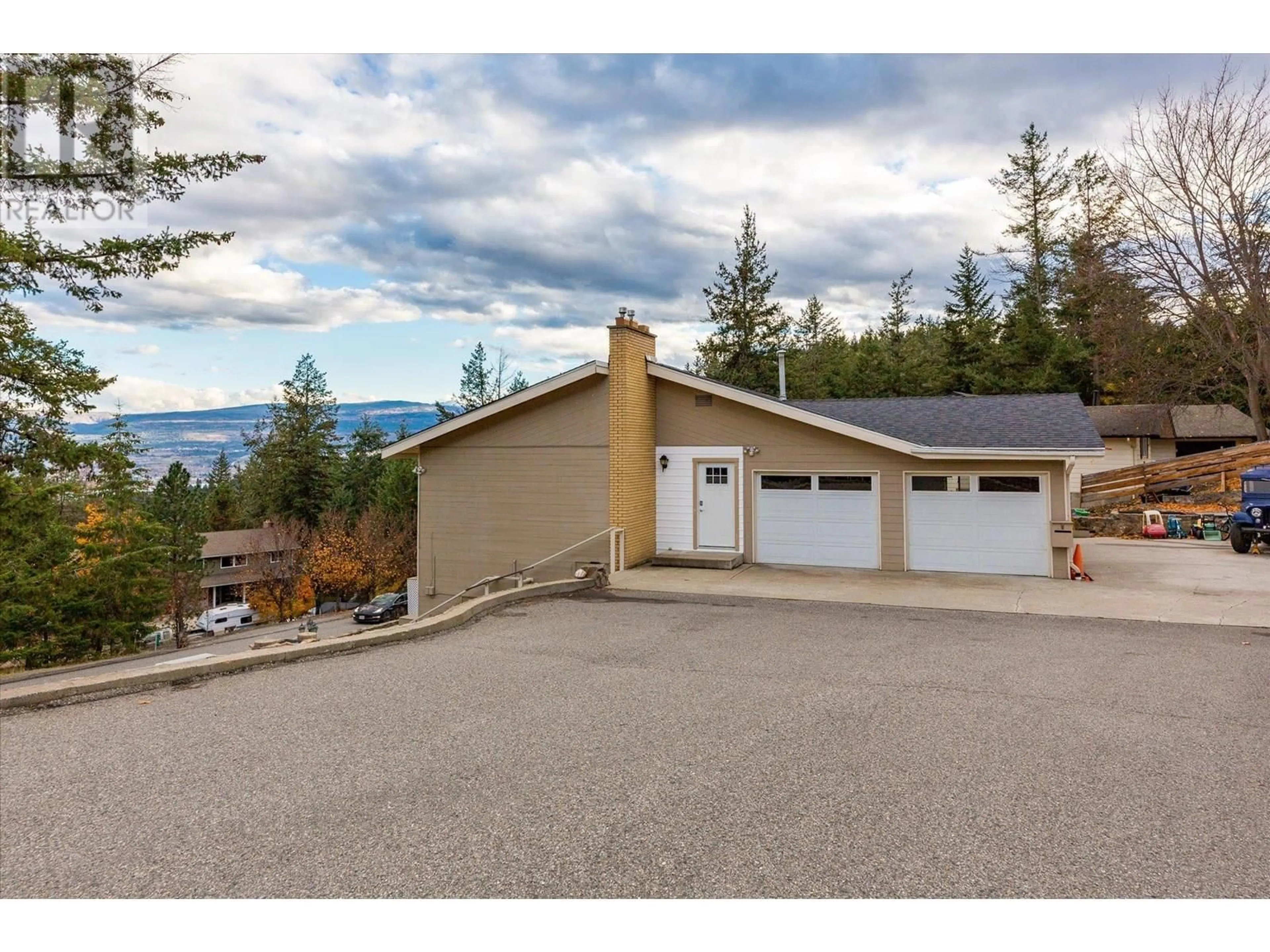 Unknown for 1572 PARKINSON ROAD, West Kelowna British Columbia V1Z2X2