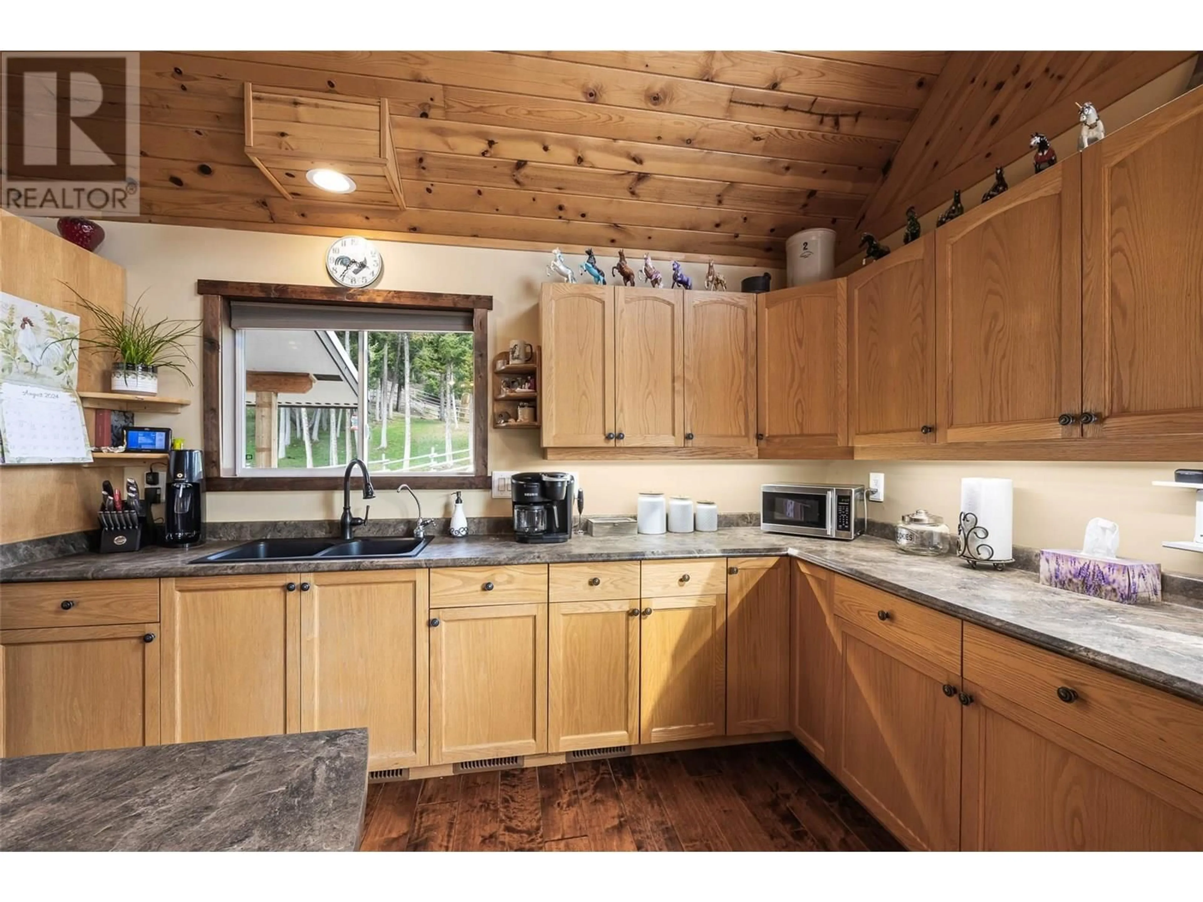 Standard kitchen, wood/laminate floor for 5841 BEECH ROAD, Merritt British Columbia V1K1M6