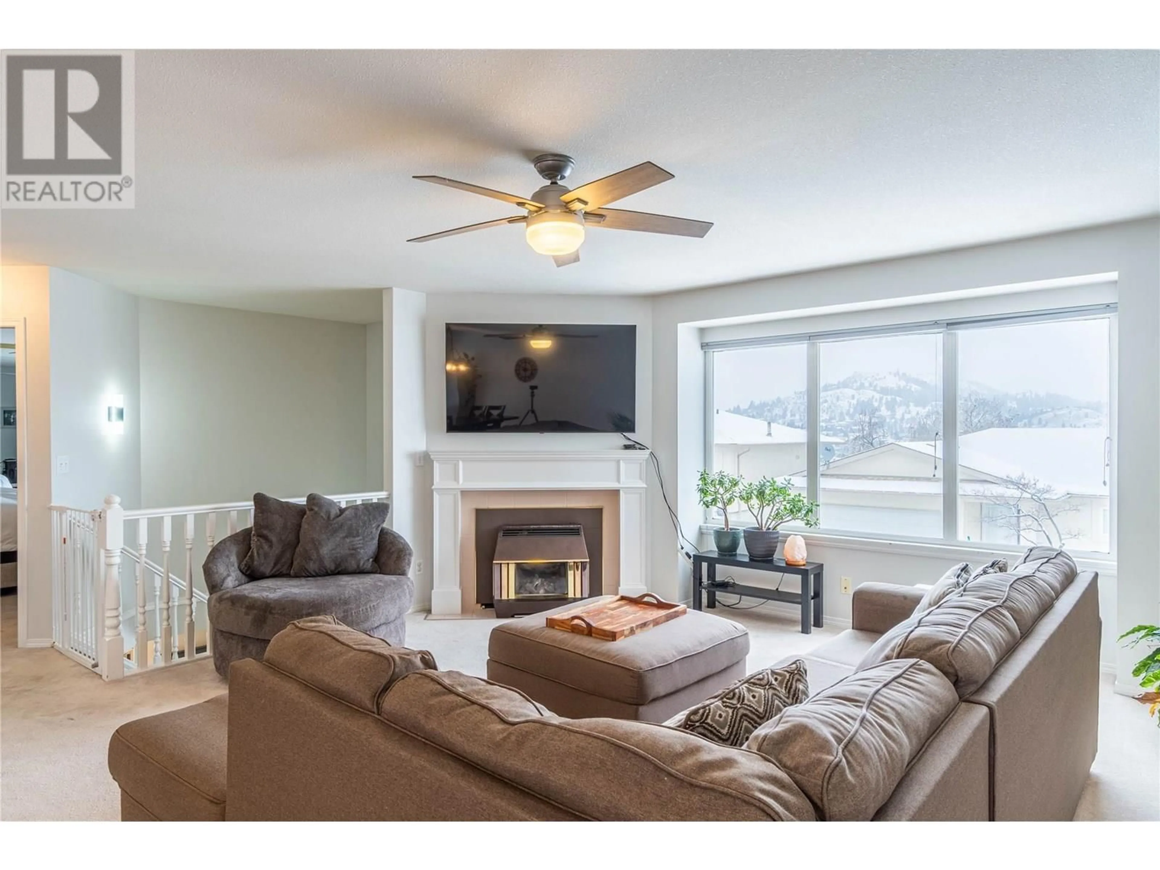Living room with furniture, unknown for 40 - 1950 BRAEVIEW PLACE, Kamloops British Columbia V1S1R8
