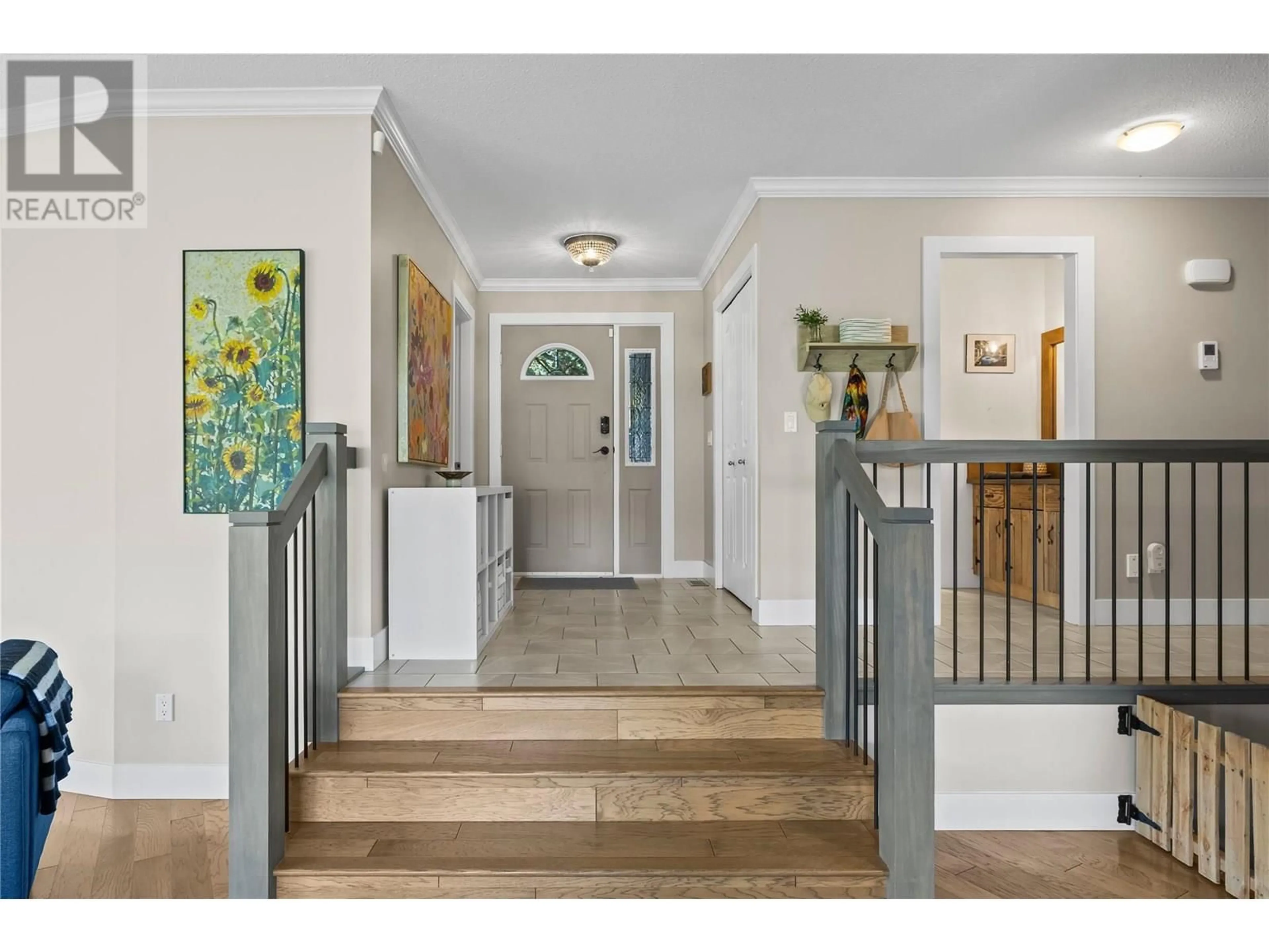 Indoor entryway for 2058 SHANNON WAY, West Kelowna British Columbia V4T1S6