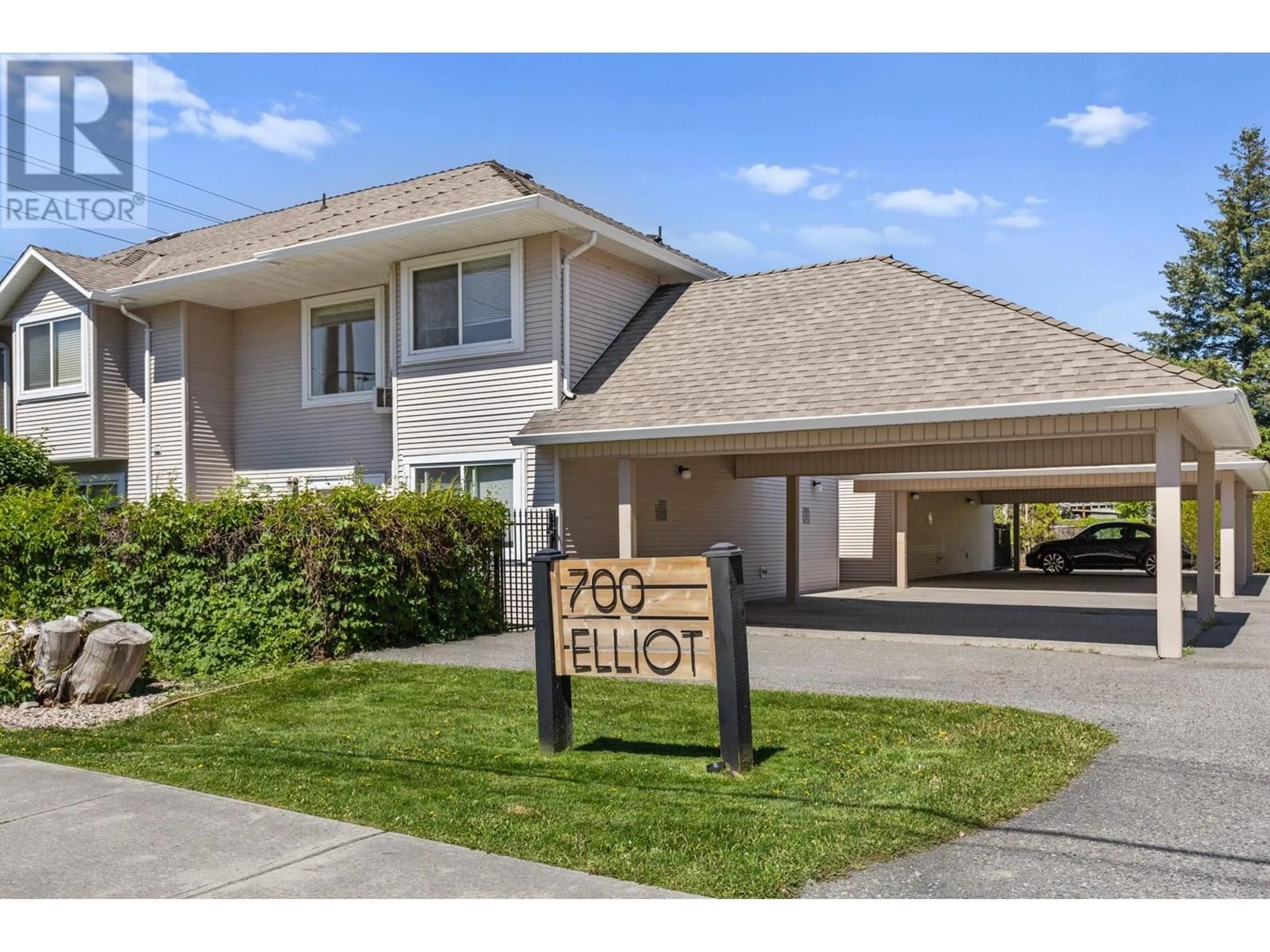 Patio, street for 3 - 700 ELLIOT AVENUE, Kelowna British Columbia V1Y5T1